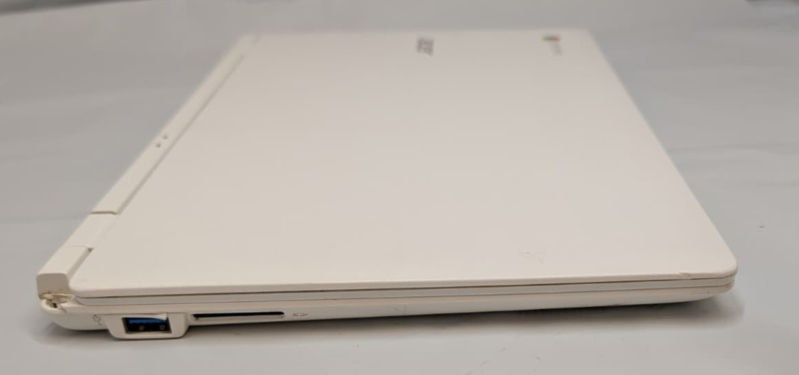 Acer Chromebook 11 CB3-111-C8UB Intel Celeron N2840 4GB RAM 16GB SSD NO CHARGER