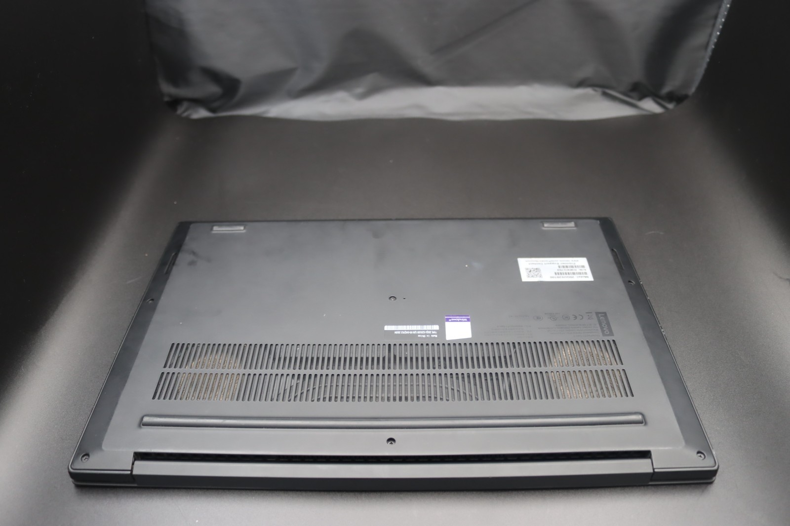 Lenovo ThinkPad P1 Gen 2 Intel Xeon E-2276M 500GB SSD 16GB RAM NVIDIA W11 Pro