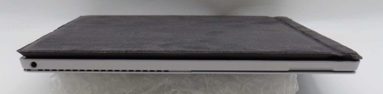 Microsoft Surface Pro 4 i5-6300U@2.4GHz 8GB RAM 12″ 256GB HD No OS/AC