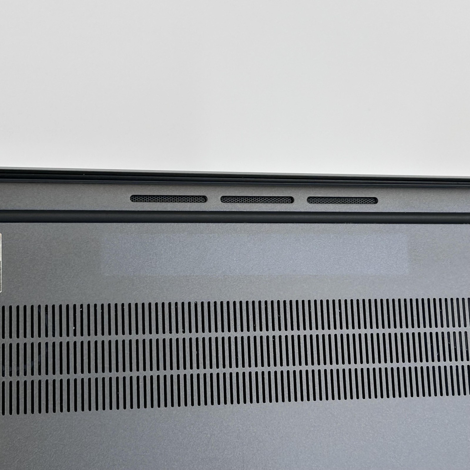 Dell Latitude 9450 (2-in-1) 14 2K TOUCH 2.1 GHz Ultra 7 165U 32GB 256GB SSD Good
