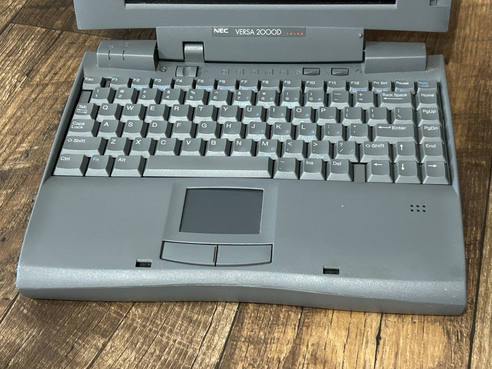 NEC Versa 2000D Laptop For Parts As Is PC-6010-41301W Not Y2K Ready Sticker