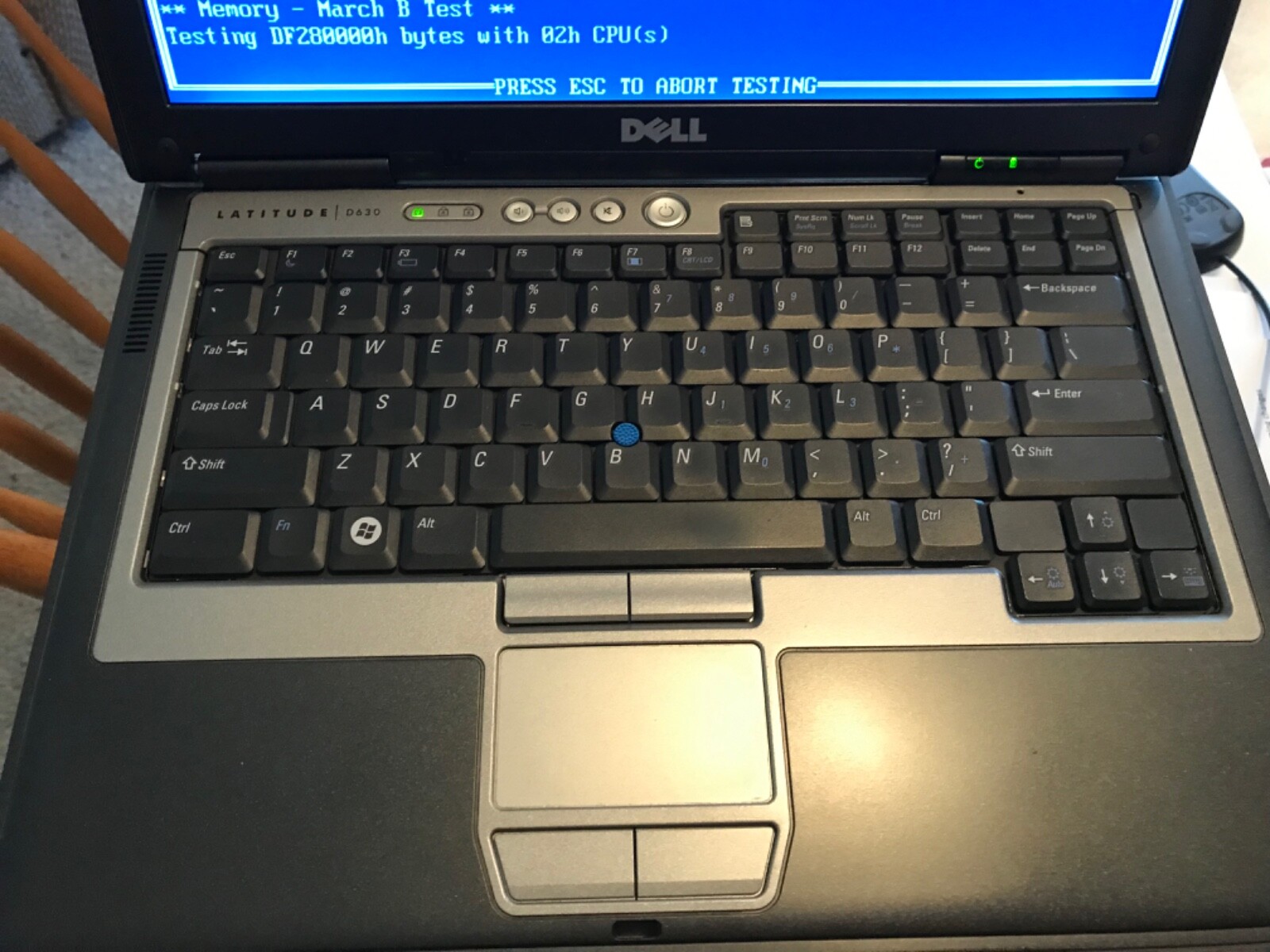 Dell Latitude D630 Laptop Core 2 Duo CPU, New Battery, power pack, carry case.