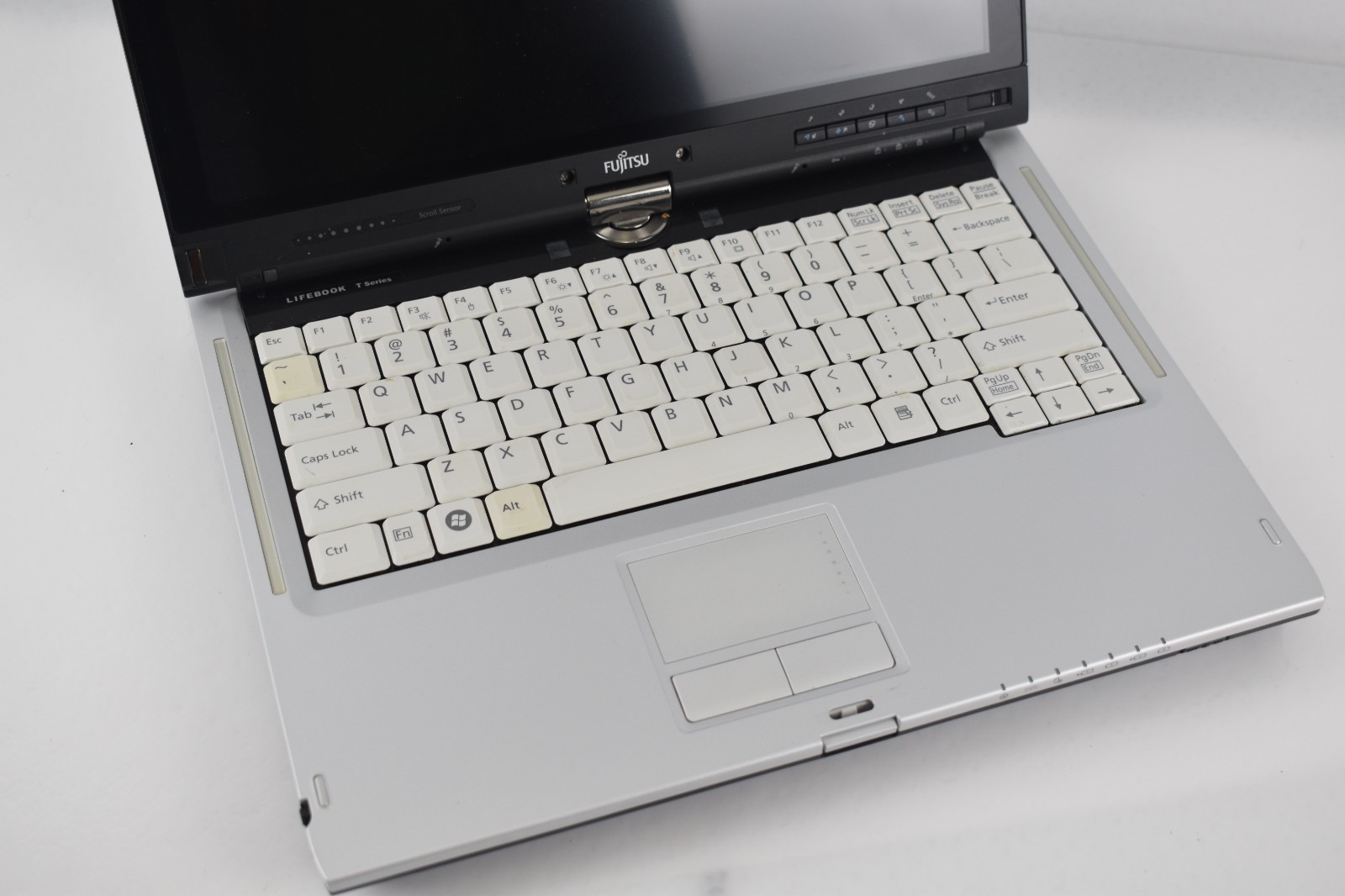 FUJITSU LIFEBOOK T SERIES T900 – BOOTS TO BIOS – INTEL I5 M520 – NO RAM- READ