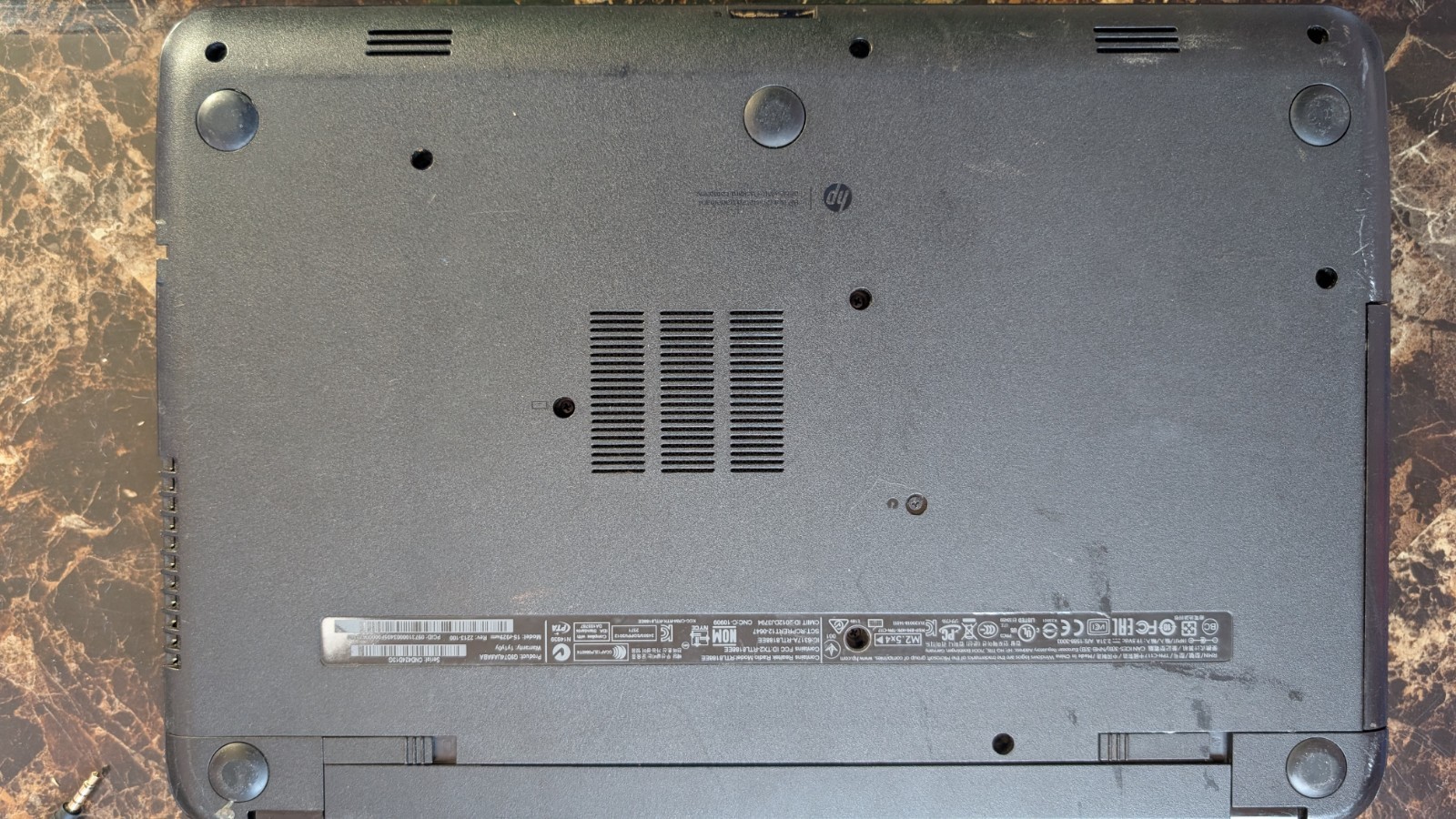 HP 15-r029wm Notebook and dell vosrtro 1500 3000 for parts or repair