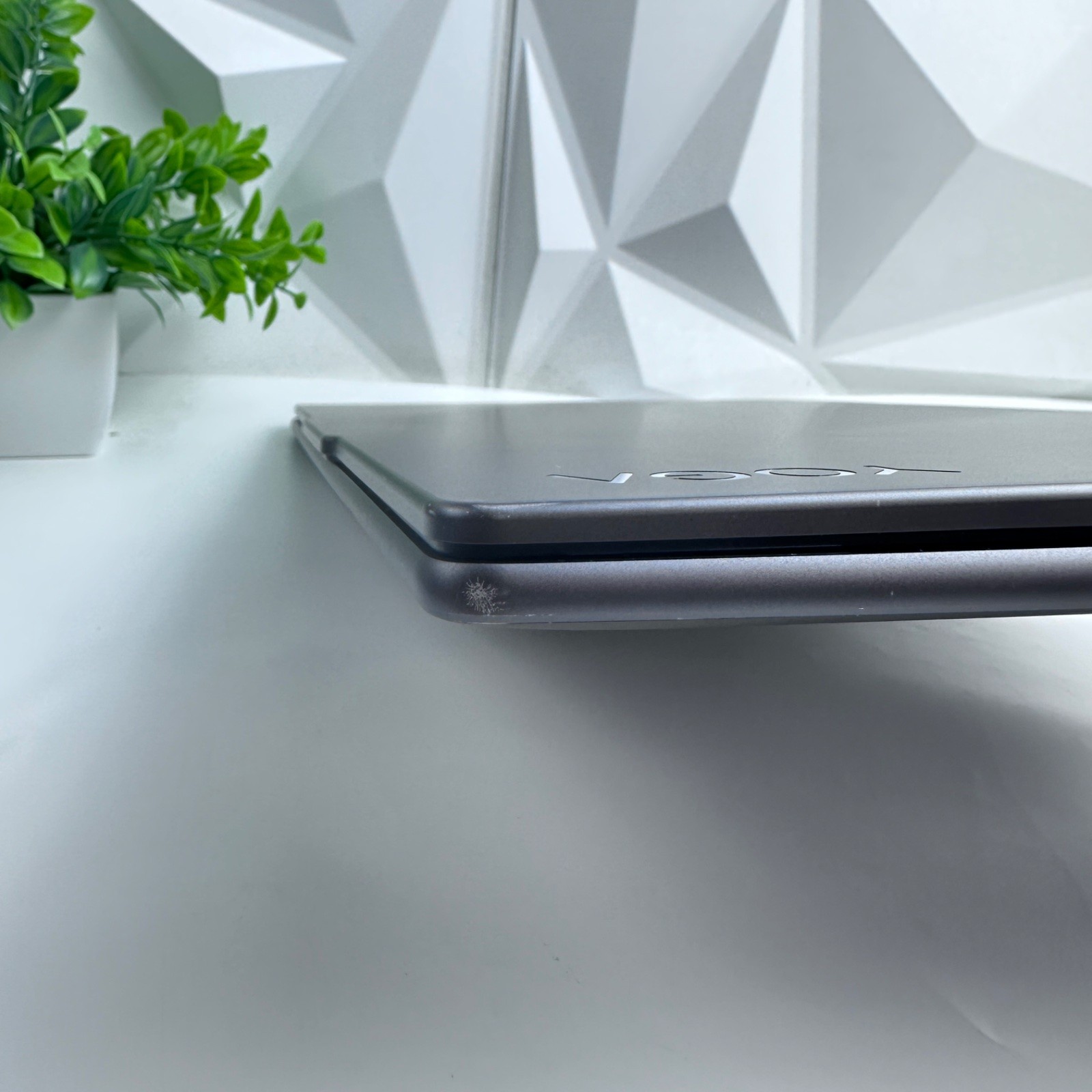 Lenovo Yoga 7 2-in-1 16IML9 Laptop 16″ Touch, Core Ultra 7 155U, 16GB, 1TB SSD