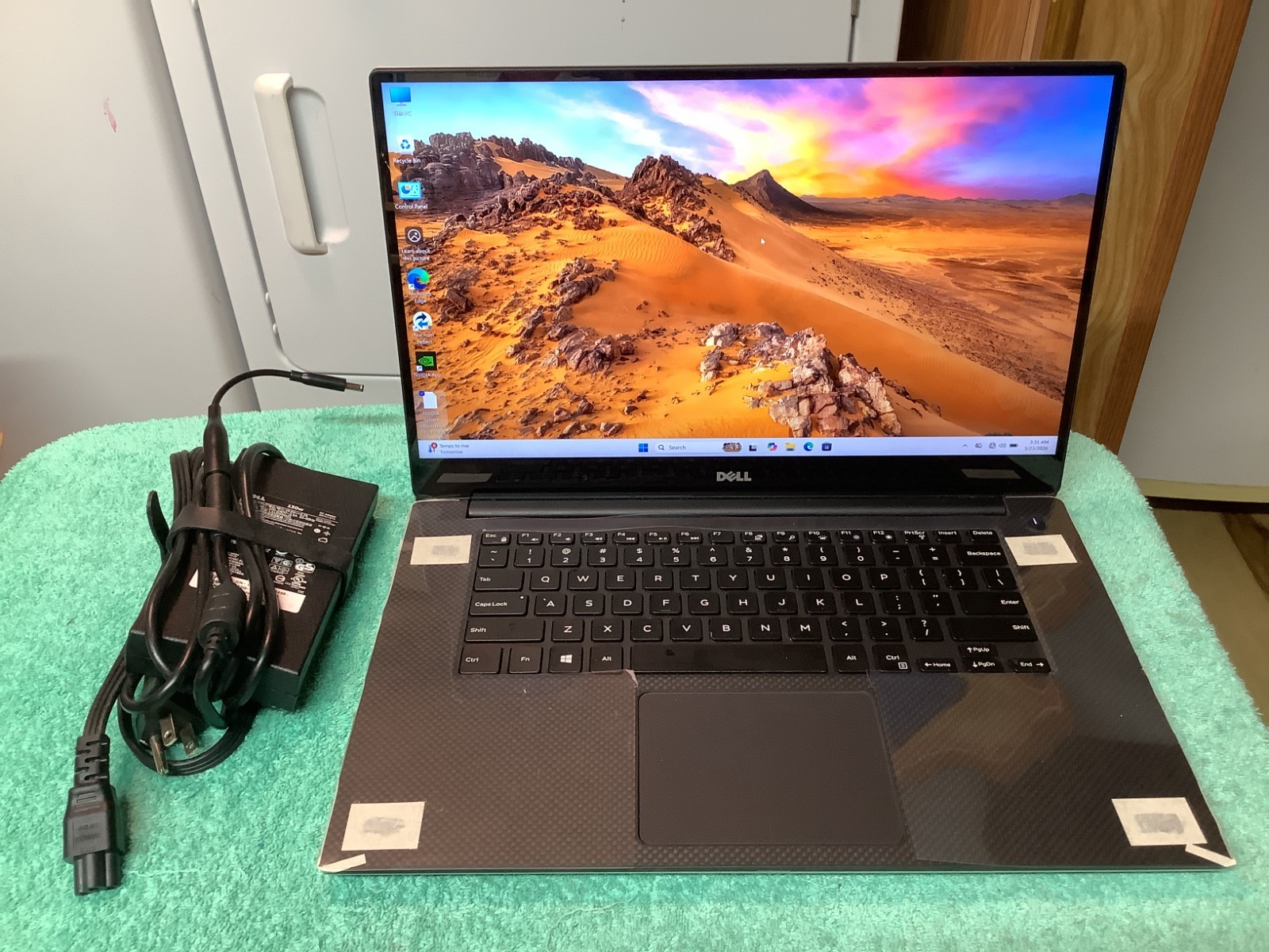 Dell XPS 9560, Touch, Game-GTX1050, i5 7300HQ, 16GB-256GB + 500 HDD, Win 11 Home