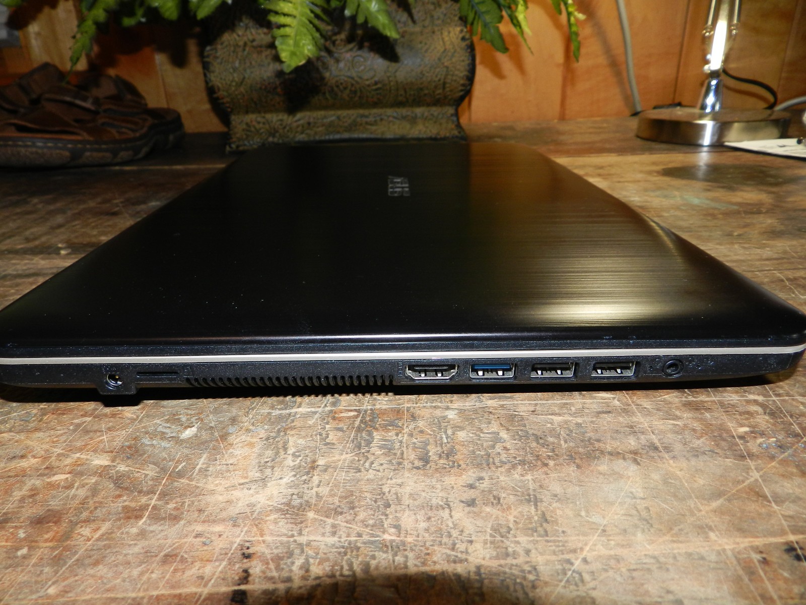 ASUS Vivobook 15 X540MA Intel Celeron N4000 1.10GHzx2/4 Gigs of Ram/128 SSD