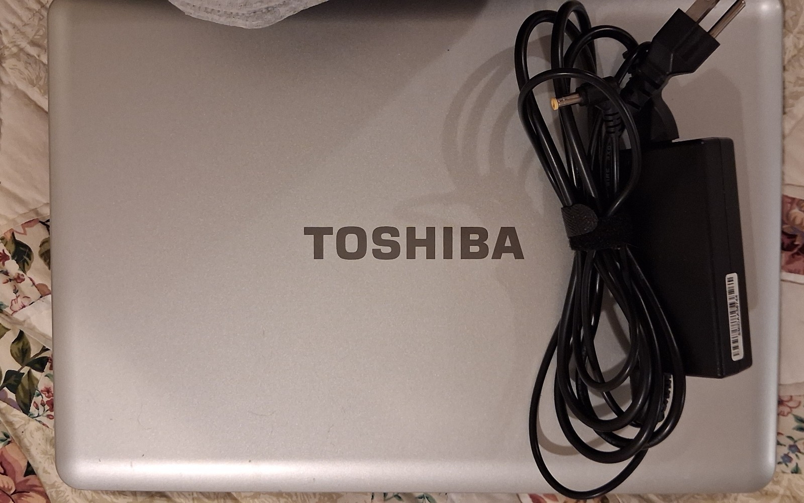 Toshiba Satellite L455-S5975 Celeron 900 2.2GHz 4 GB ram / 250GB HDD win 10home