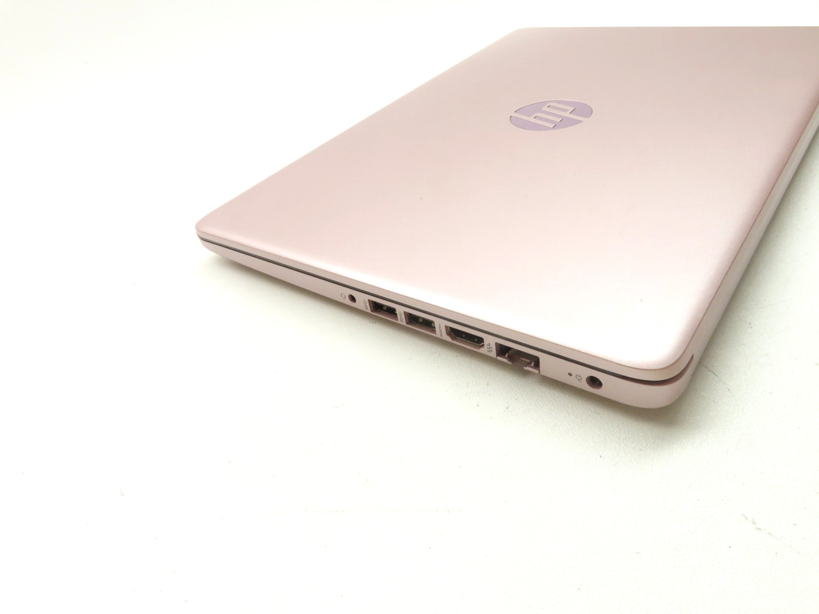 HP 14-cf2112wm 14″ Intel Celeron N4120 1.1GHz 4GB RAM 64GB eMMC