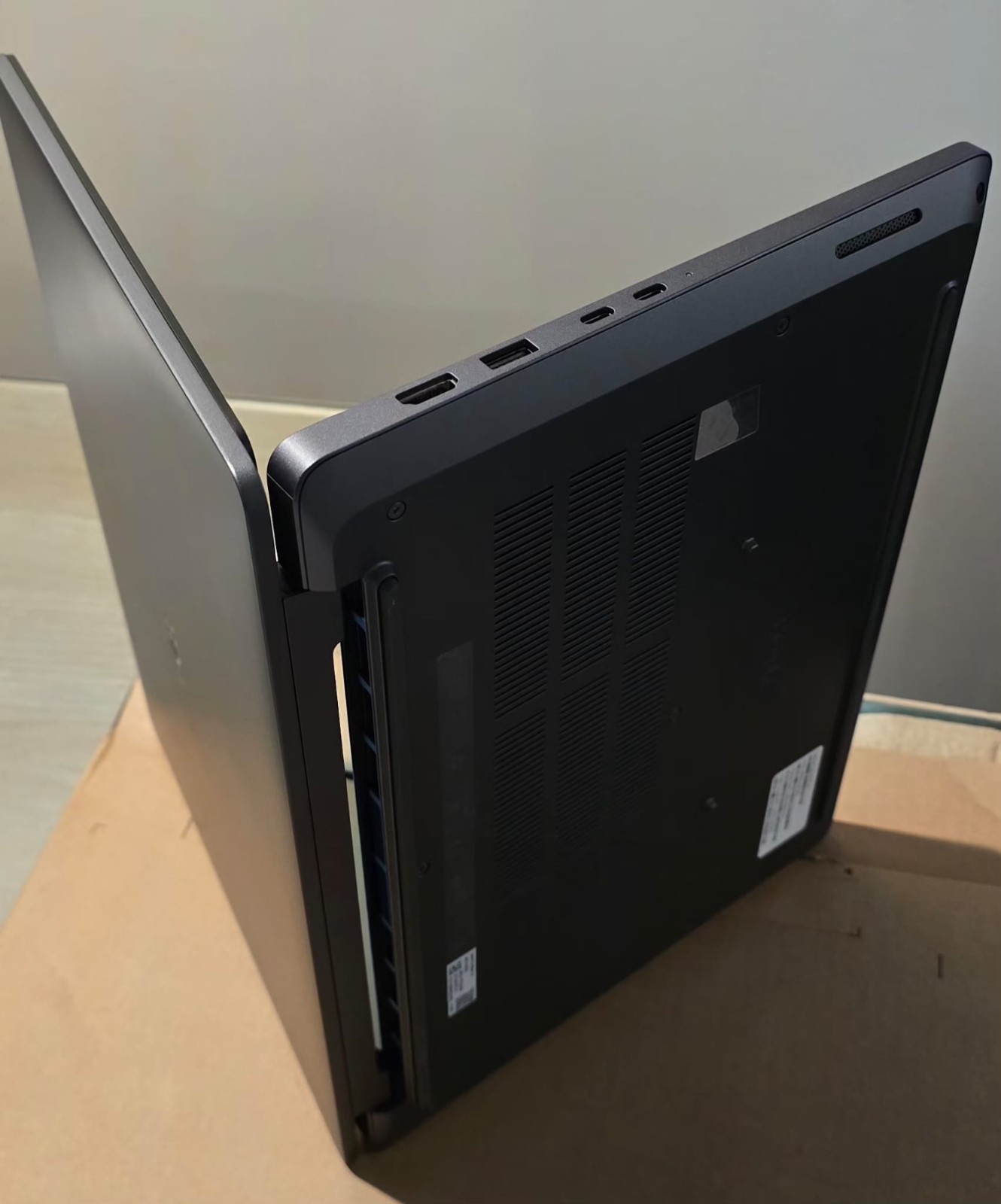 Dell Pro Max 14 (14250) FHD+ Intel Ultra 7 265H – 32GB 512GB SSD – Intel Arc Pro