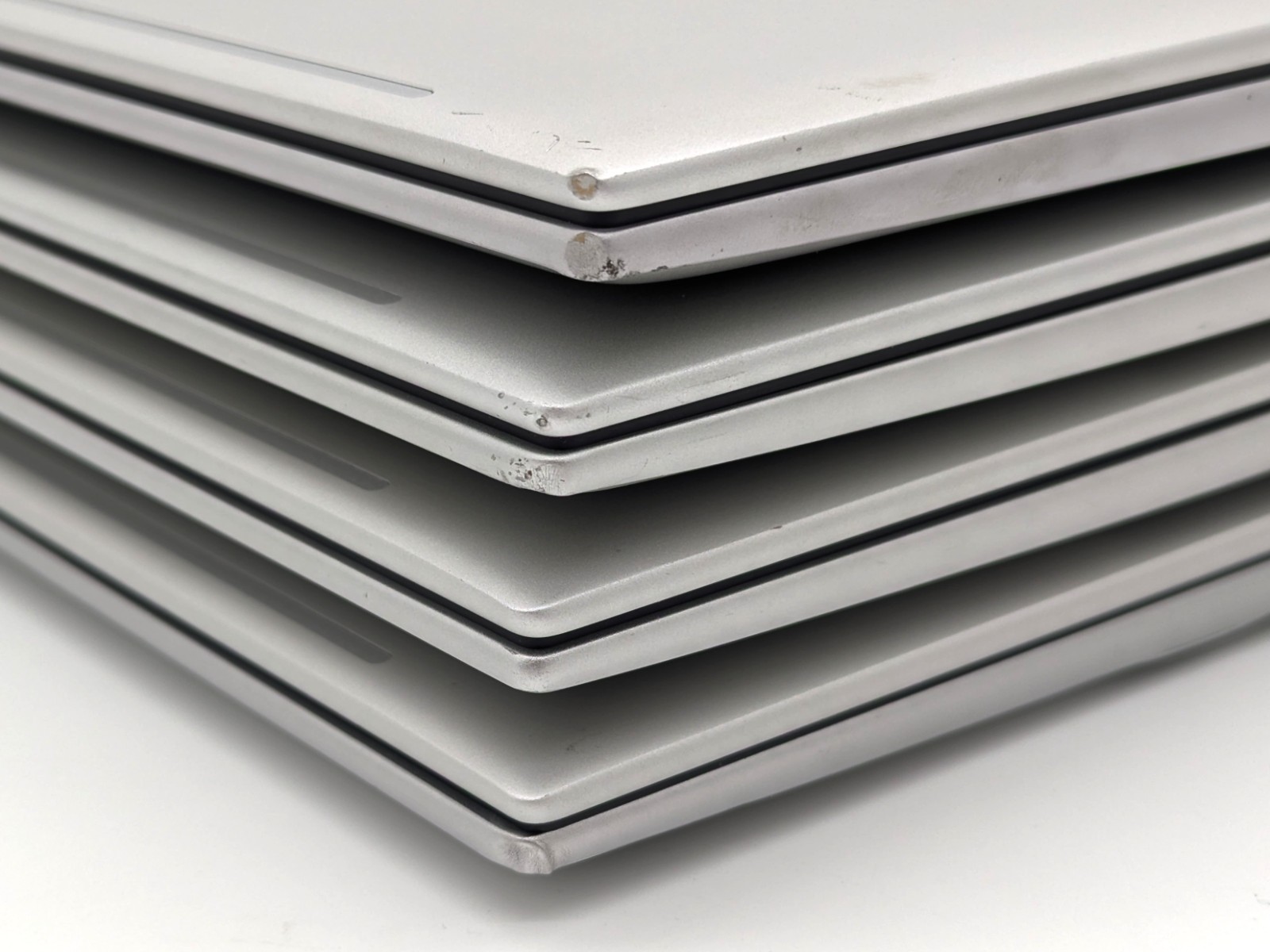 Lot of 4 HP EliteBook 840 G9 – Intel Core i7-1265U 16GB DDR5 RAM 512GB SSD No OS