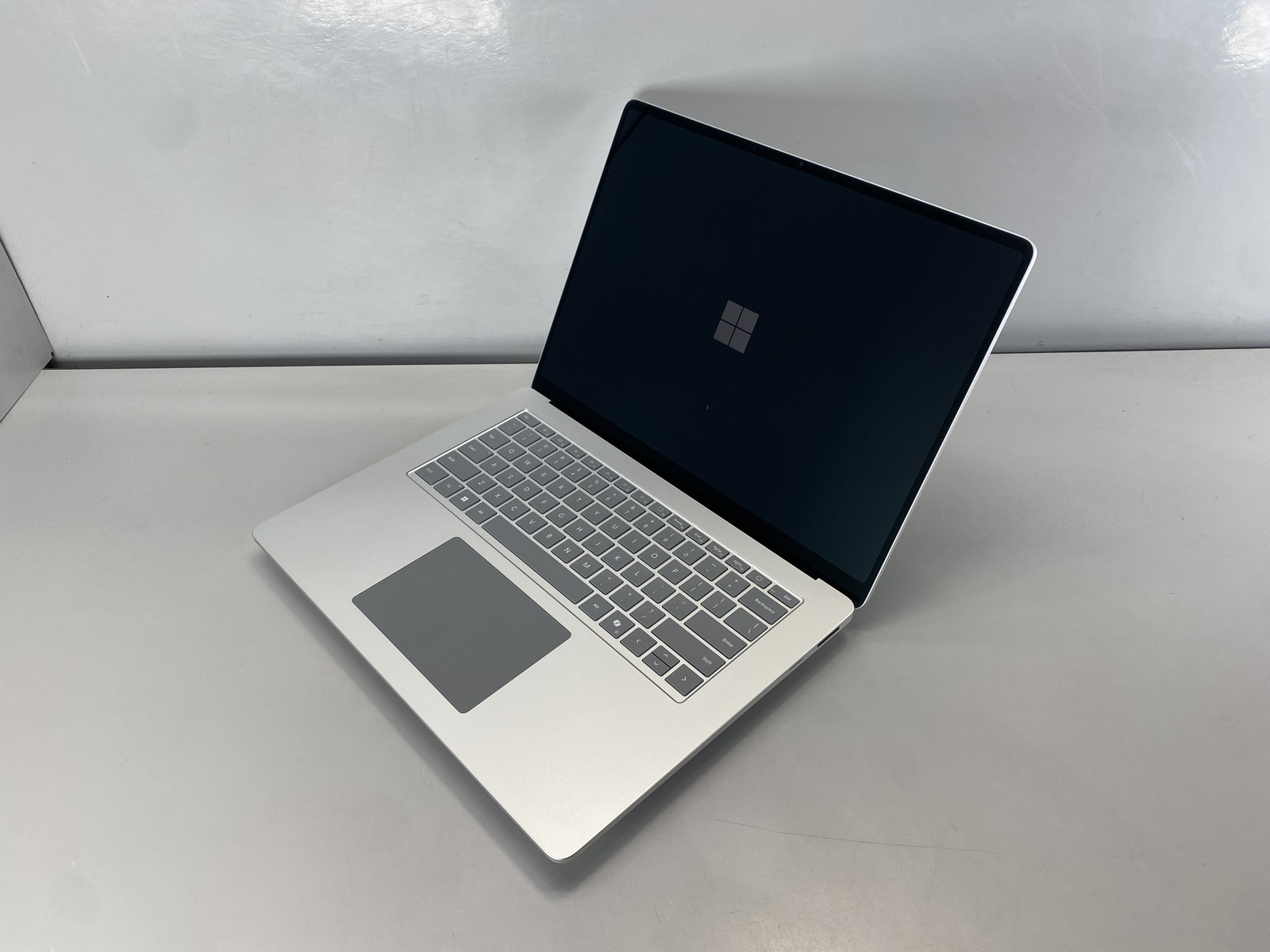 Microsoft Laptop Surface 7th Edition 13.8″ Intel Core Ultra 7 266V 256GB- Silver