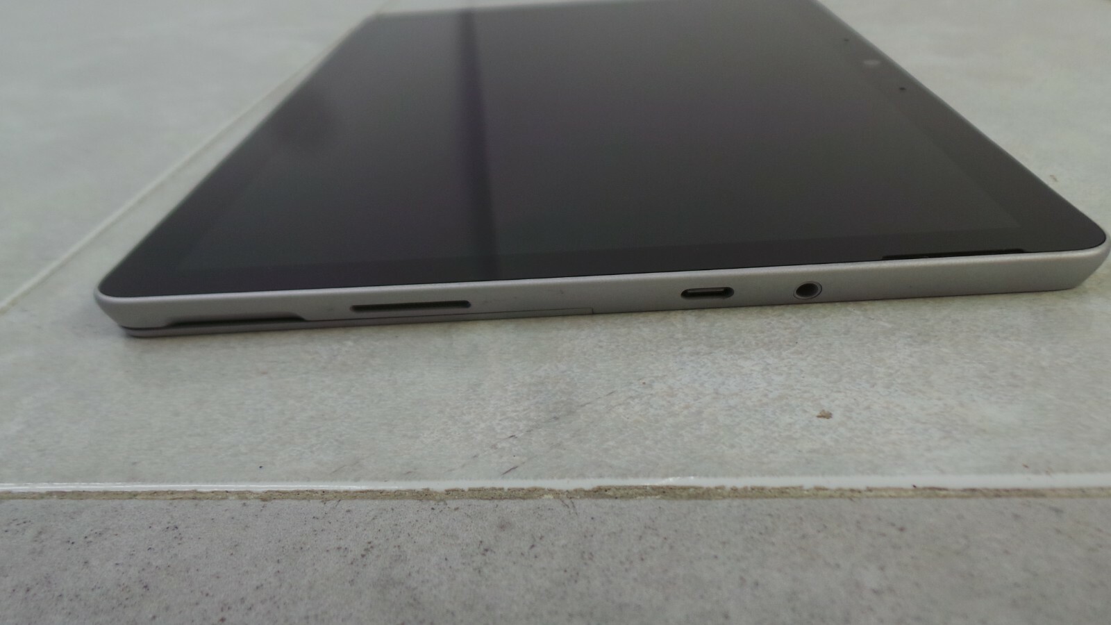 Microsoft Surface Go 2 10.5″ 2020 1.7GHz Pentium Gold 4425Y 4GB 64GB