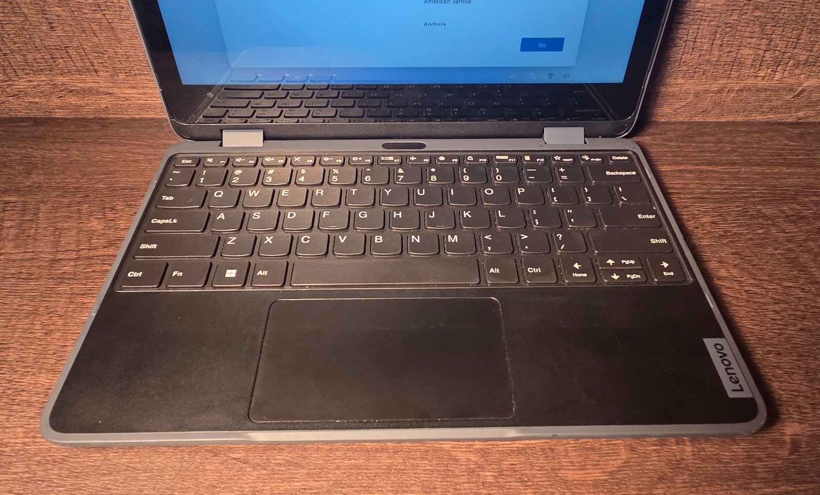 Lenovo 300w Yoga Gen 4 11.6″ 2-in-1 Touchscreen Laptop Intel N100 8GB RAM 128GB