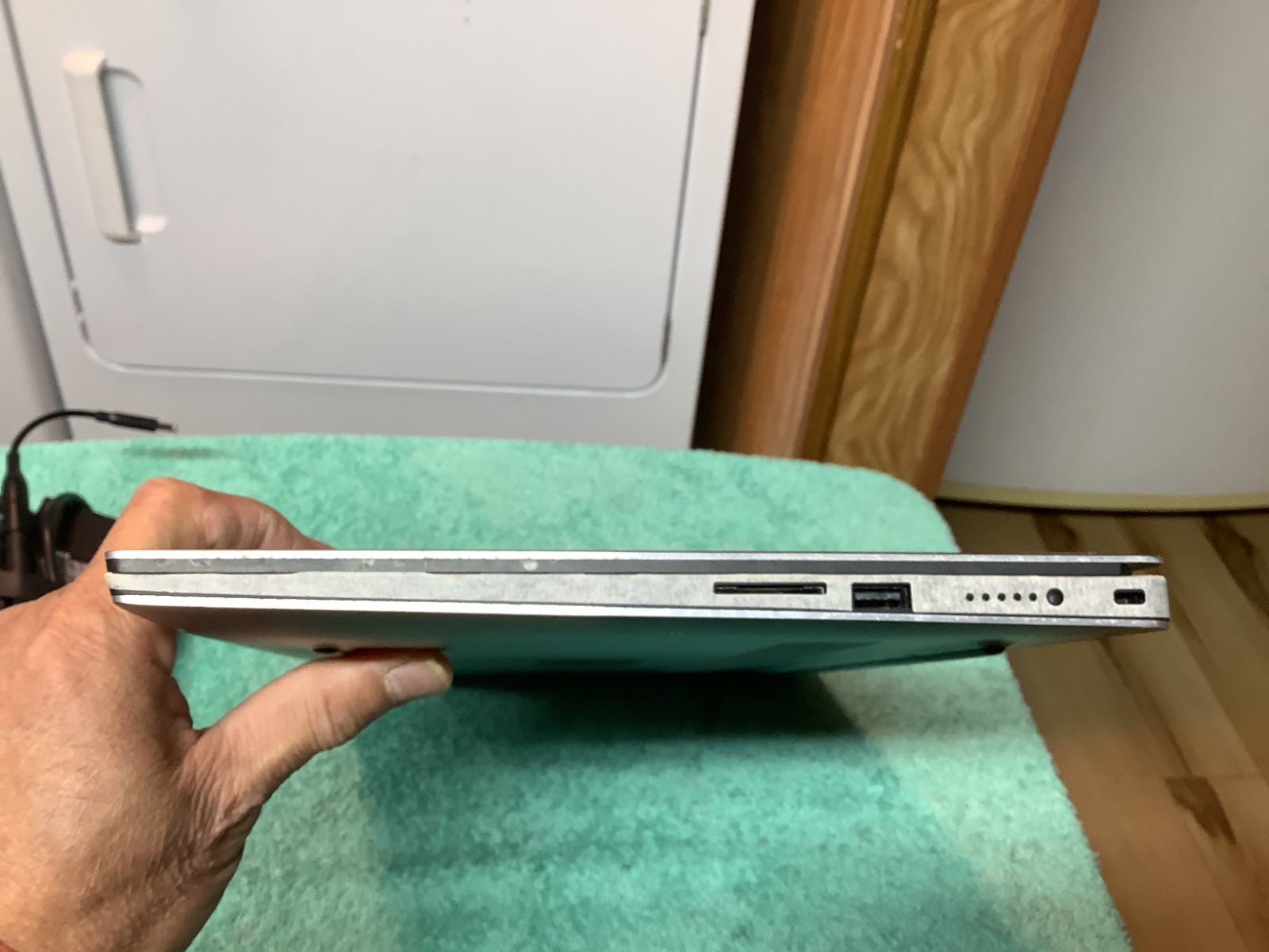 Dell XPS 9560, Touch, Game-GTX1050, i5 7300HQ, 16GB-256GB + 500 HDD, Win 11 Home