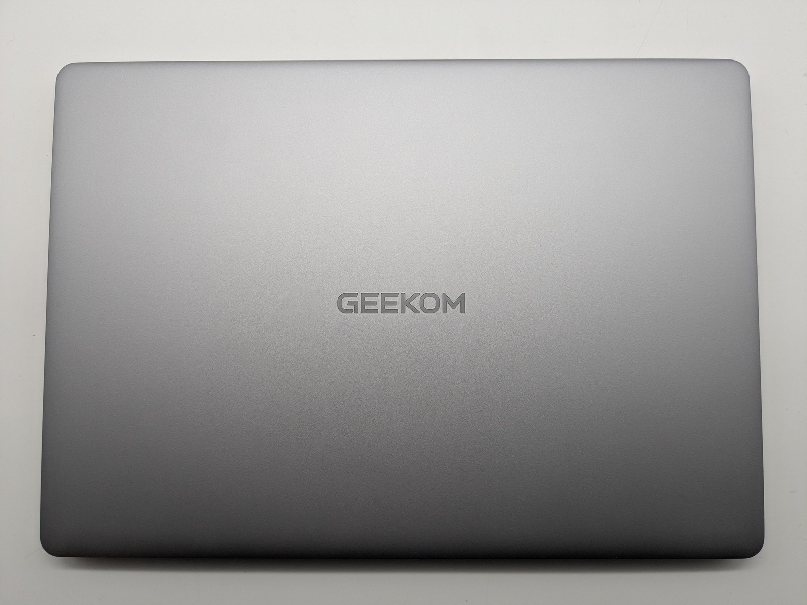 GEEKOM GeekBook X16 Pro 16″ Laptop Ultra 9 185H 32GB RAM 2TB SSD Win 11