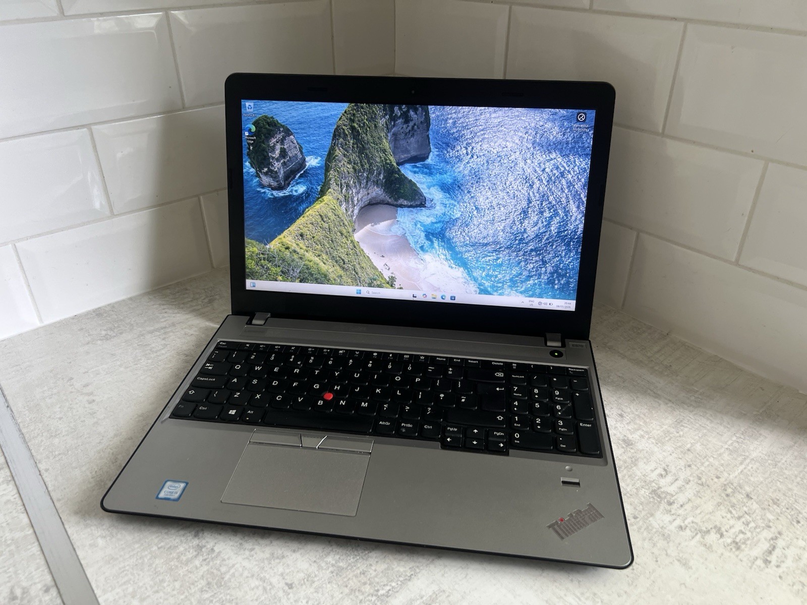 🔥 Lenovo ThinkPad E570 Intel Core i5-7200U 8GB/256GB SSD FHD Win 11 Office 21