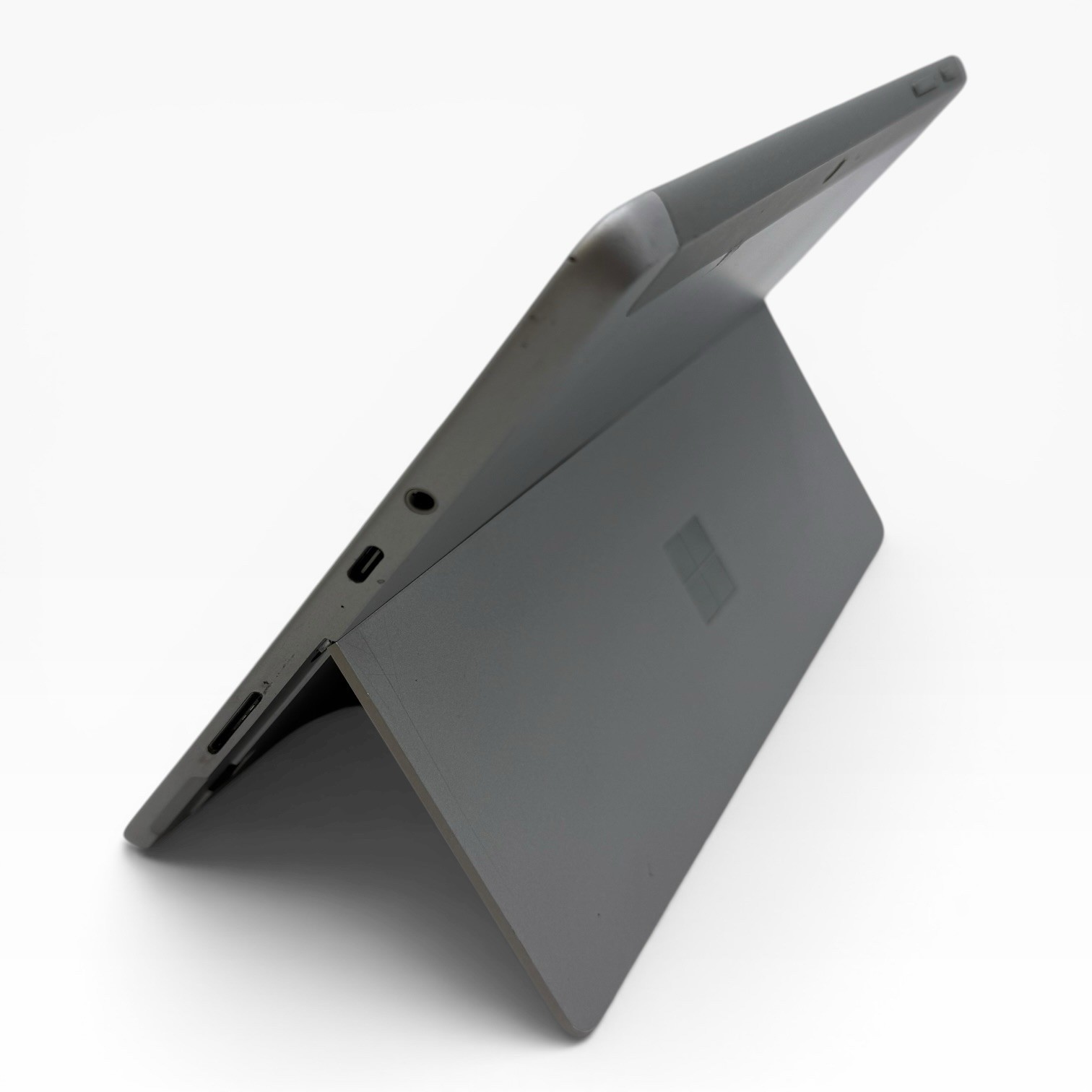 Microsoft Surface Go 2-10.5″ Intel M3-8100y Touch-Screen 8gb / 128gb win10 pro