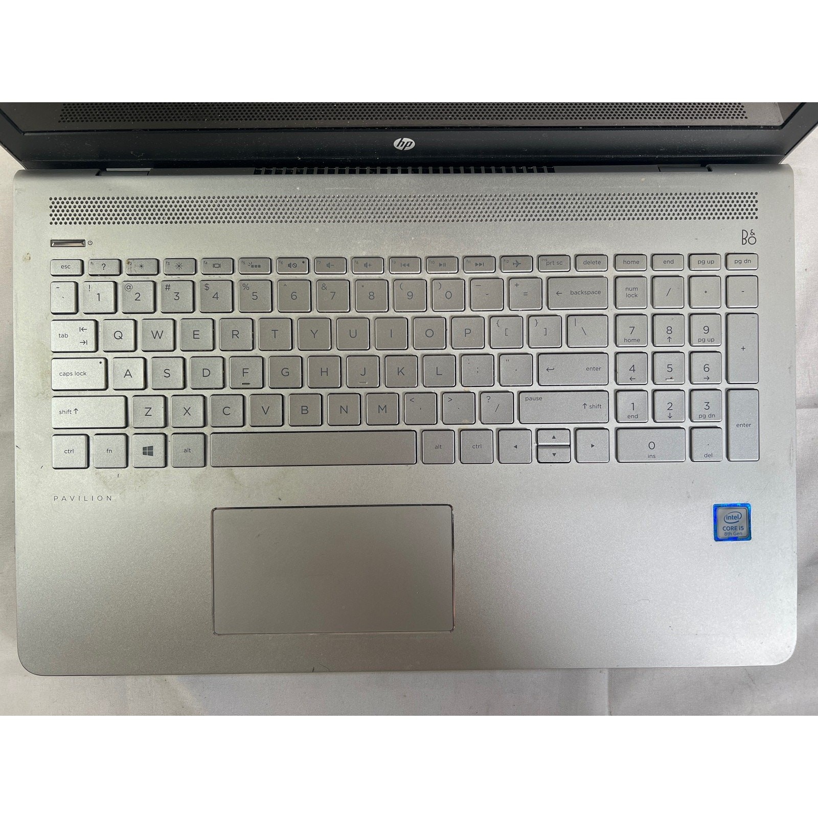 HP Pavilion Laptop 15-cc123cl Intel Core i5-8250U 8GB 128GB 15.6″ Trackpad prob