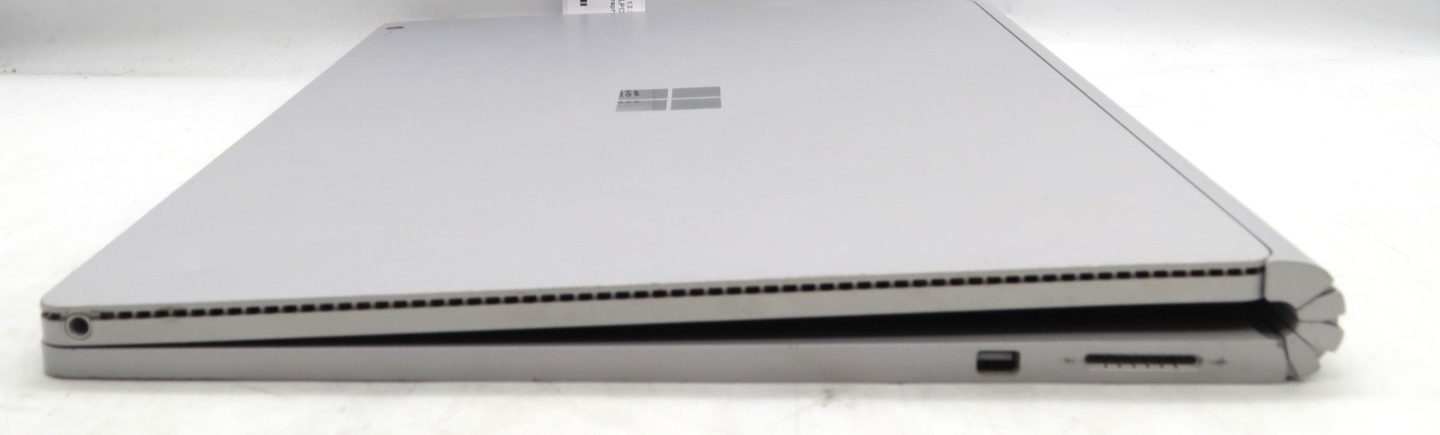 Microsoft Surface Book 13″ i5-6300U @ 2.4 8GB RAM 256GB Internal NVIDIA No OS