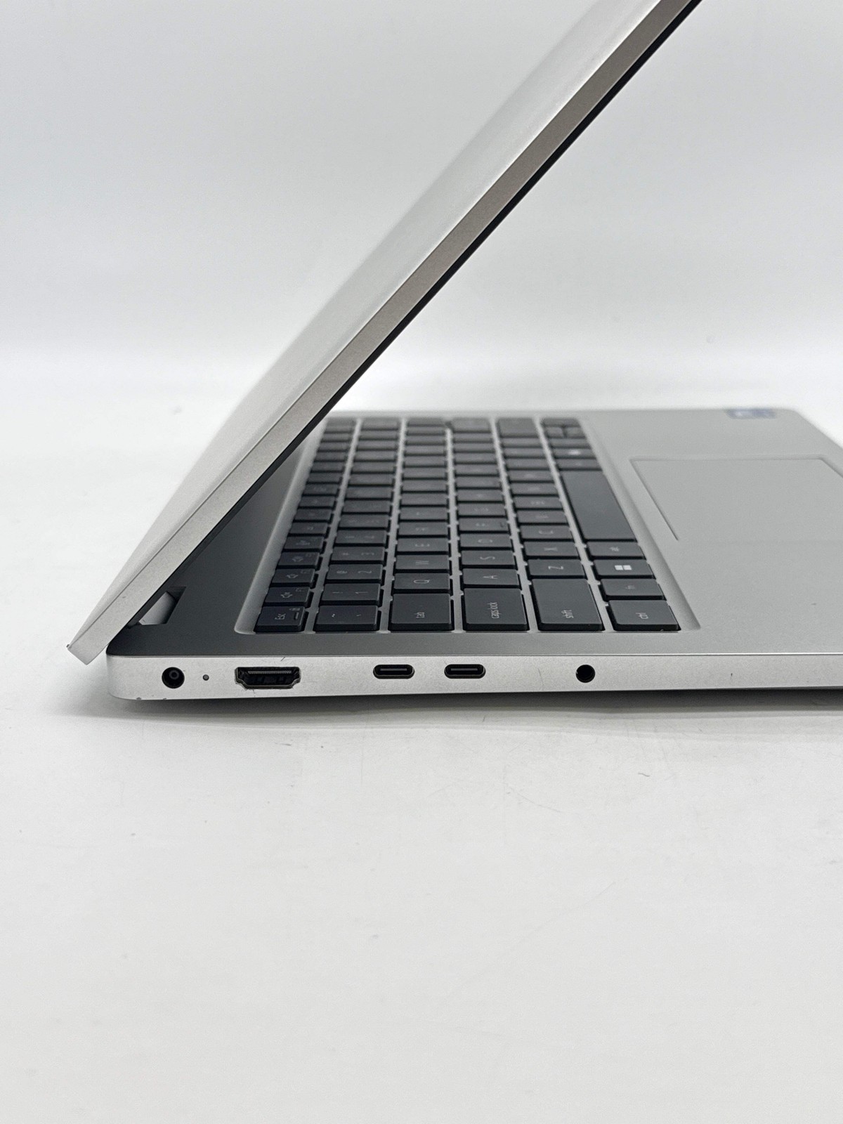 Dell Pro 14 PC14250 14″ Core Ultra 5 235U 32GB RAM 256GB SSD – Used