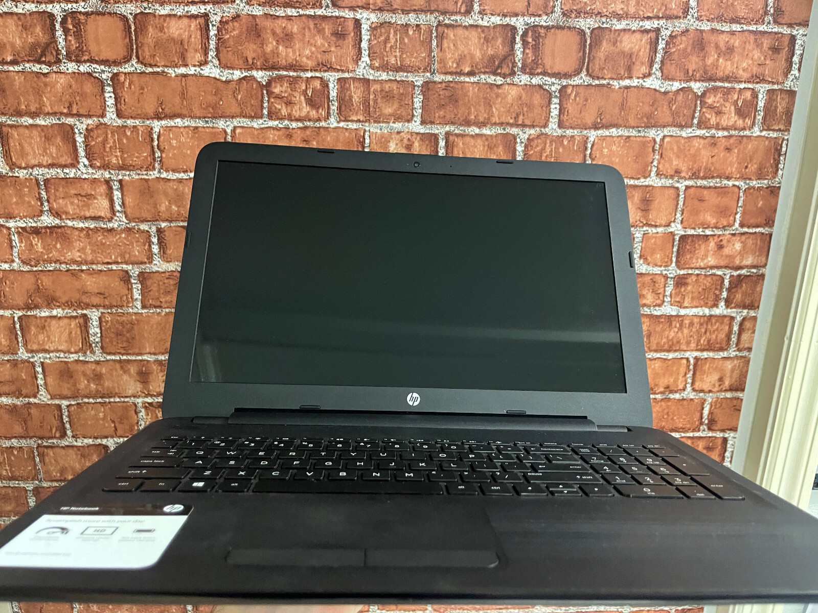 HP Notebook 15″ laptop, AMD A6-7310, 512GB HDD, Win 10 *Bad Battery*
