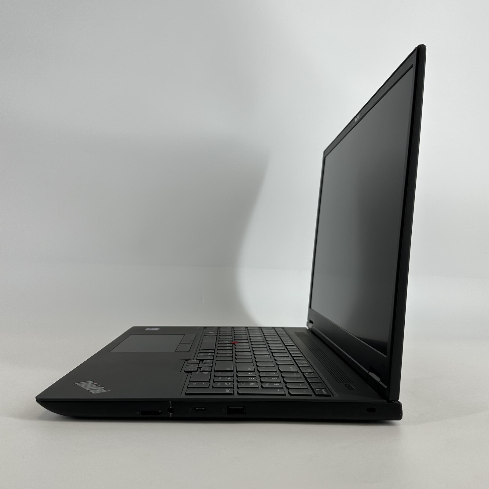 Lenovo ThinkPad P16v Gen 2 UHD+ 1.4 GHz Ultra 7 155H 32GB 2TB SSD RTX 1000 Ada