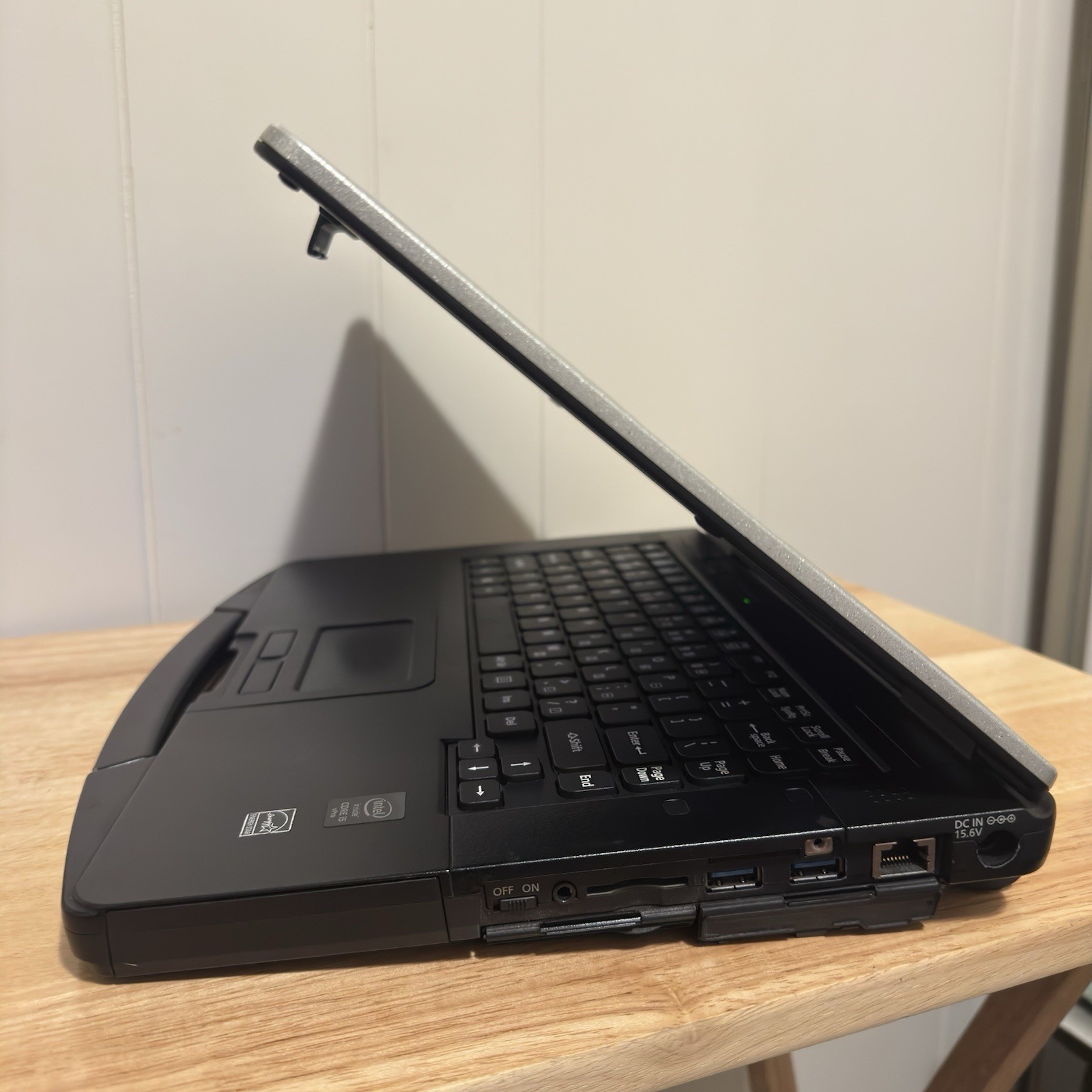 Panasonic Toughbook CF-54 MK1 14″ Laptop (i5, 4GB RAM, 256GB SSD) w/ Fischer USB
