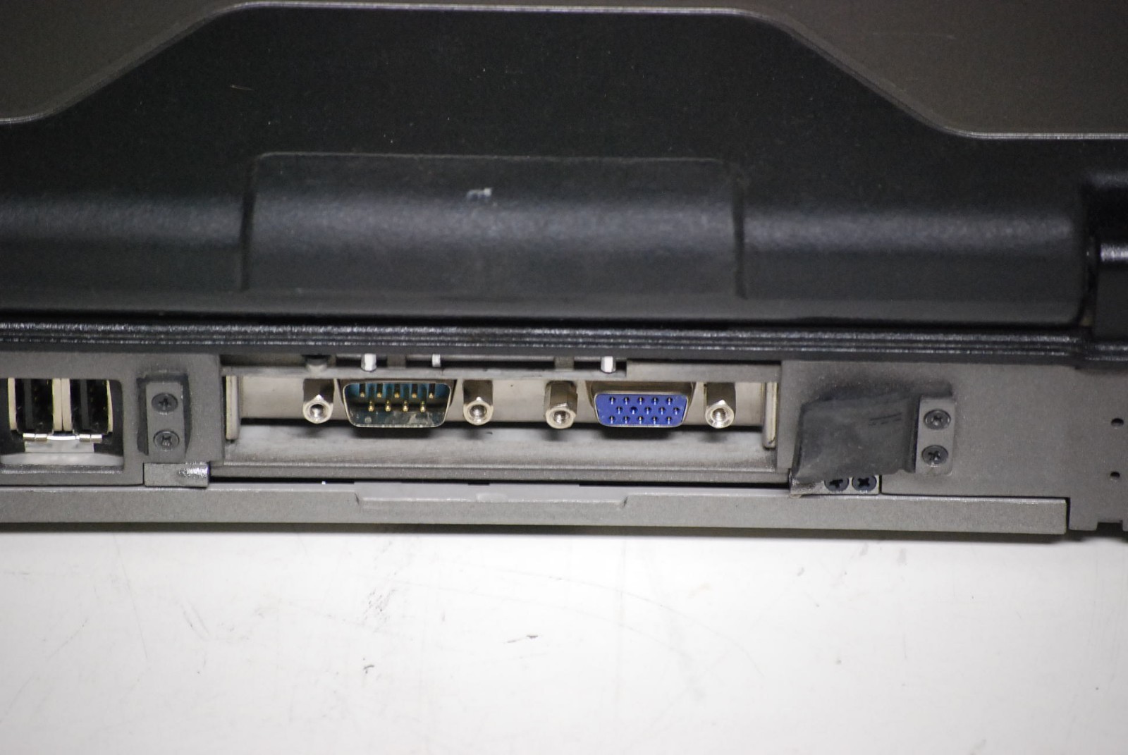 Dell XFR D630 Core 2 Duo Rugged Laptop 3gb 250g Win Xp Pro SP3 DVDRW Serial Port
