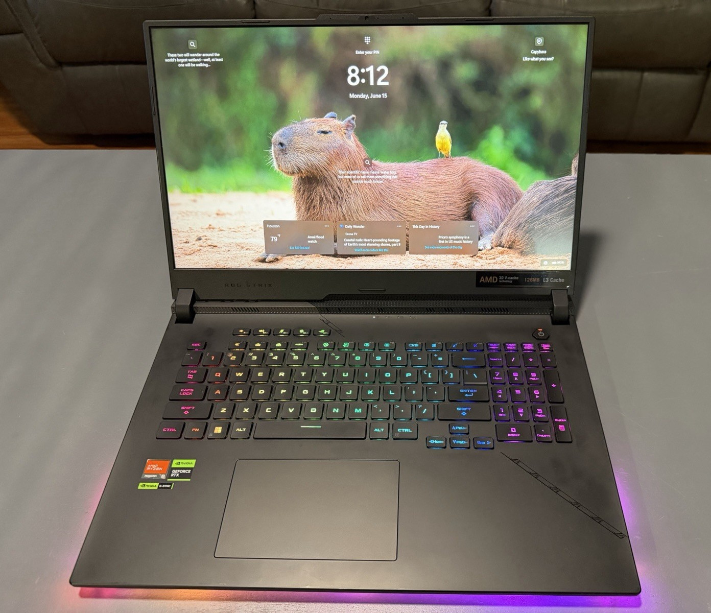ASUS ROG Strix 17.3″ Ryzen 9 7945HX3D RTX 4090 32GB 2TB SSD Windows 11