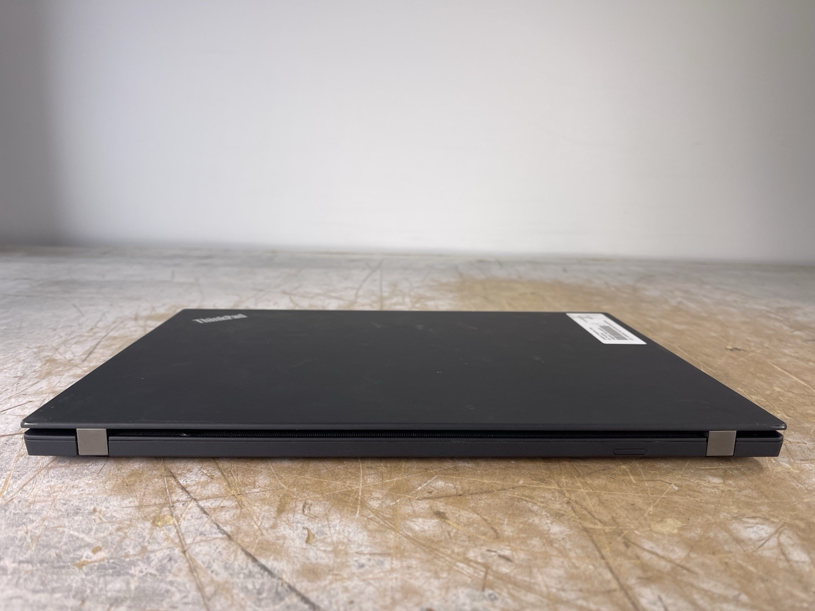 LENOVO THINKPAD T490 i7-8565U @ 1.80GHz, 16GB RAM, NO HDD/OS