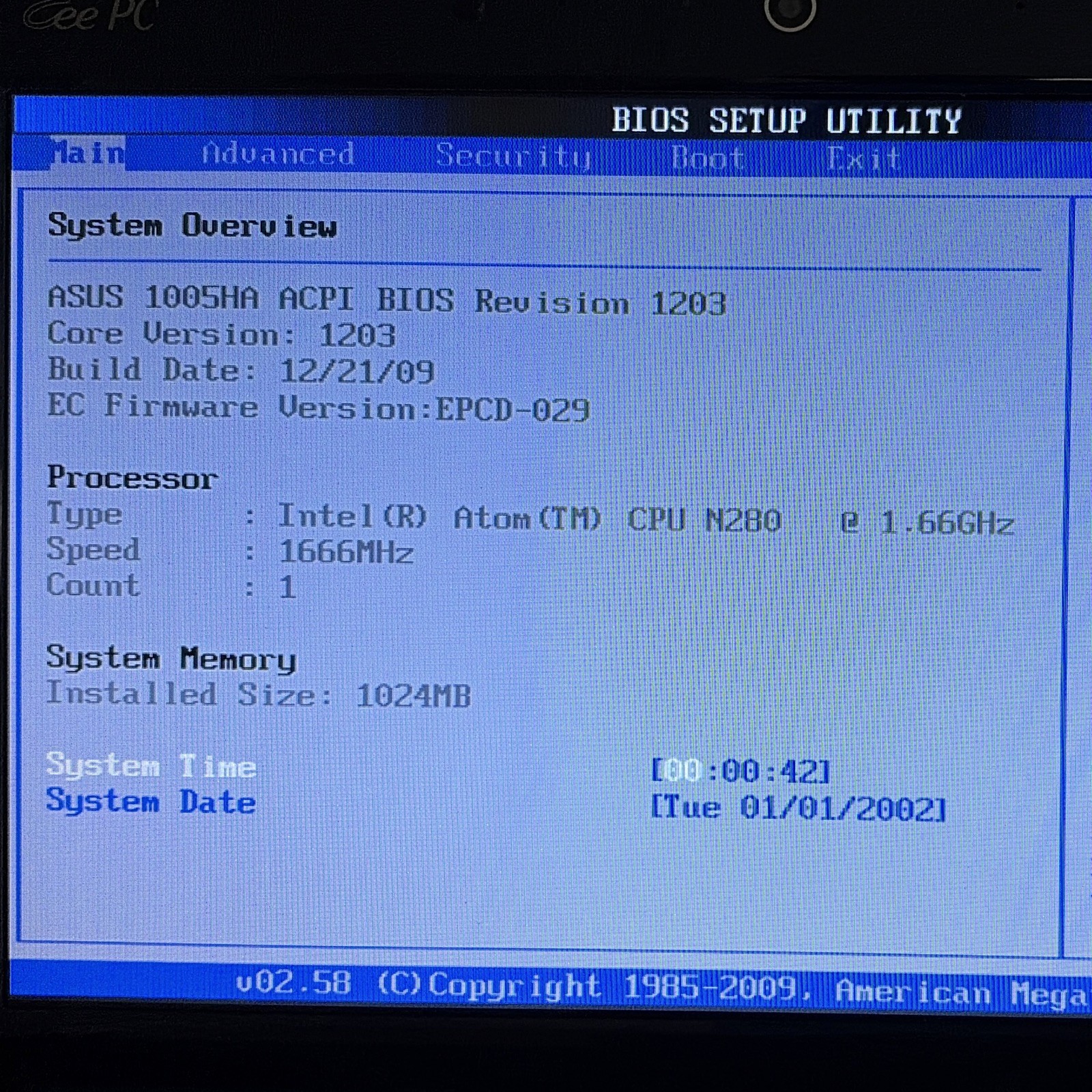ASUS Eee PC 1005HA Netbook, Intel atom, windows 7. 1024mb installed memory