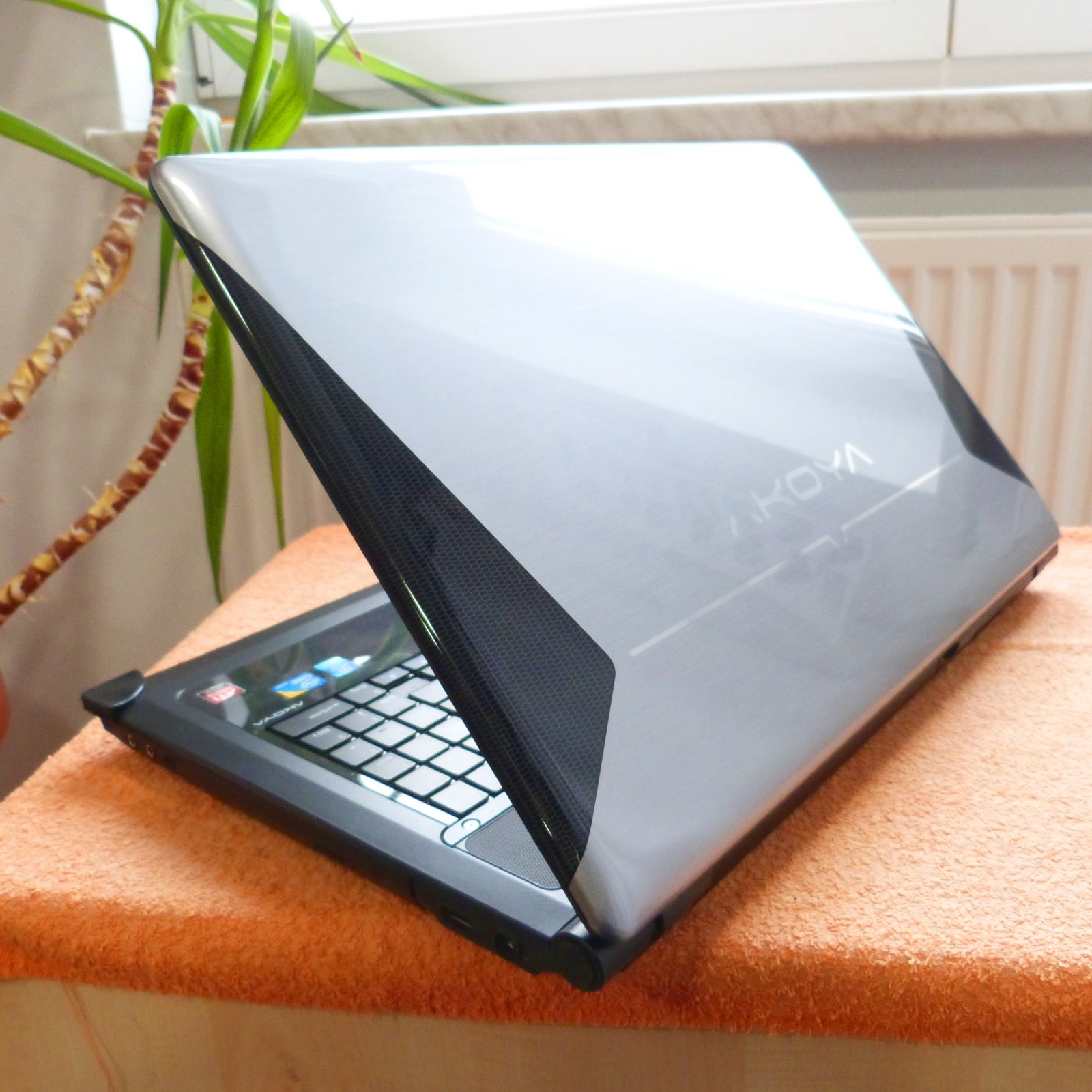 Medion P8614 XXL Cinema MONSTER 18″ L 1TB HDD SSD Windows 11 l 8GB RAM NEW HDMI