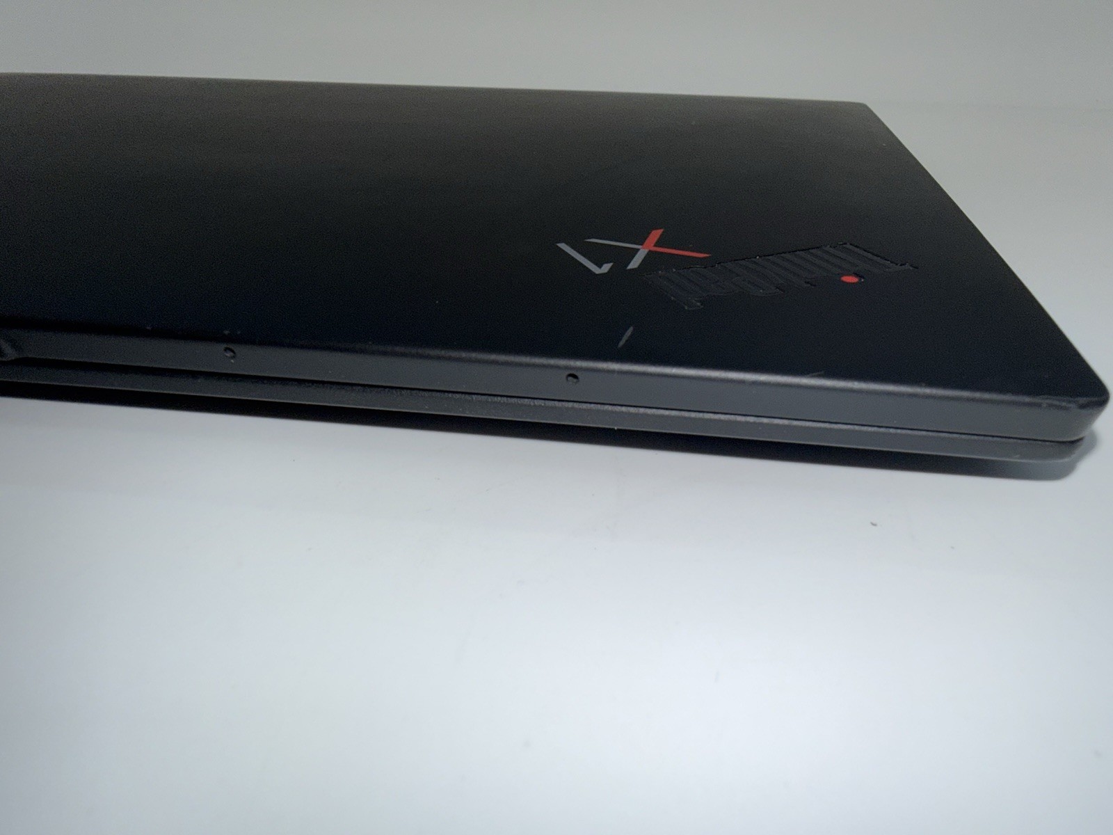 Lenovo ThinkPad X1 Carbon Gen 10 14 FHD+ 2.1 GHz i7-1260P 16GB 512GB SSD Win11P