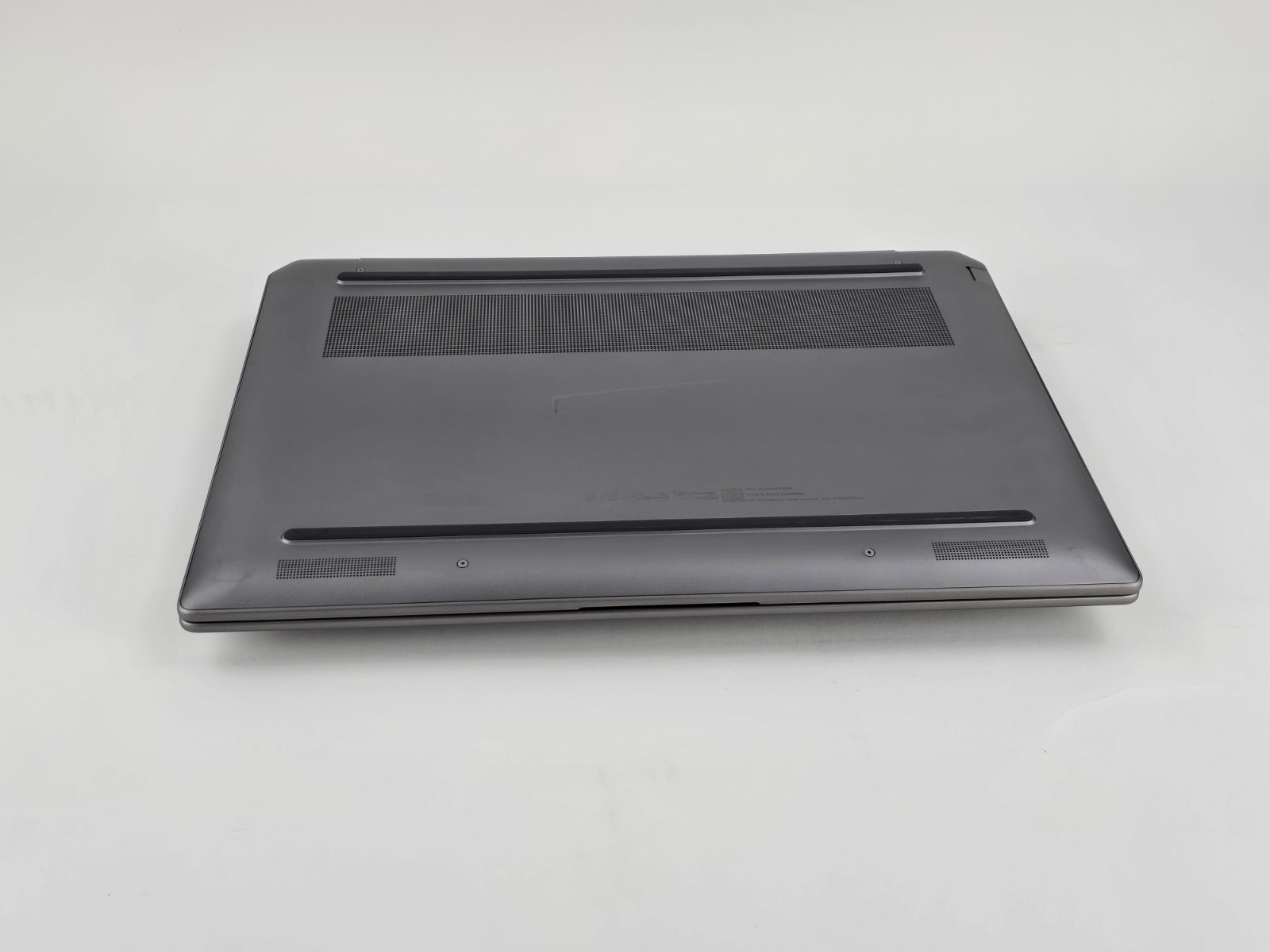 HP OmniBook Ultra 14″ 2.2K Touch, AMD Ryzen AI 9 365, 32GB RAM, 1TB SSD – Good