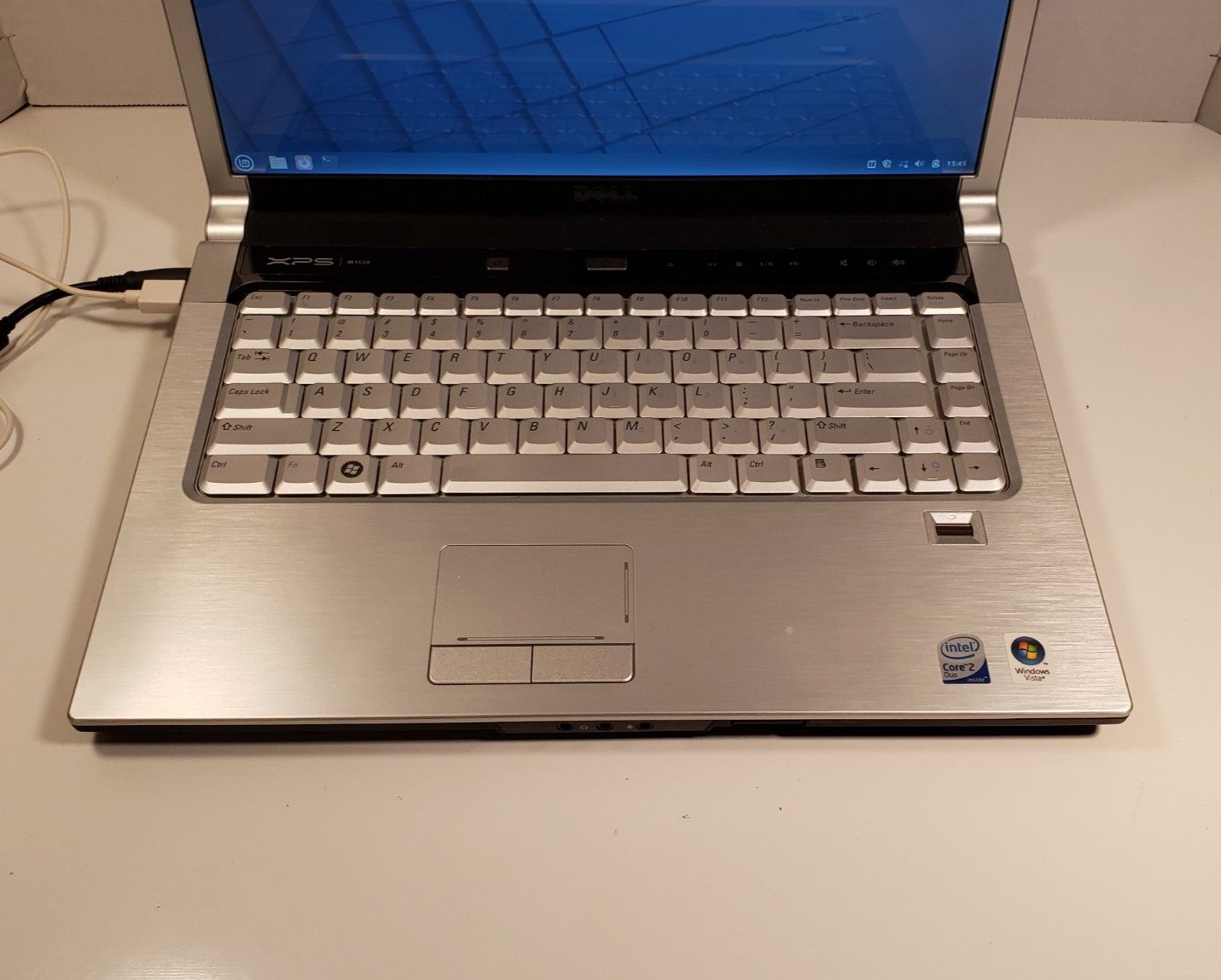 Dell XPS M1530 Notebook 4GB RAM, 250GB SSD, Slot DVD-RW w/AC Adapter & Case