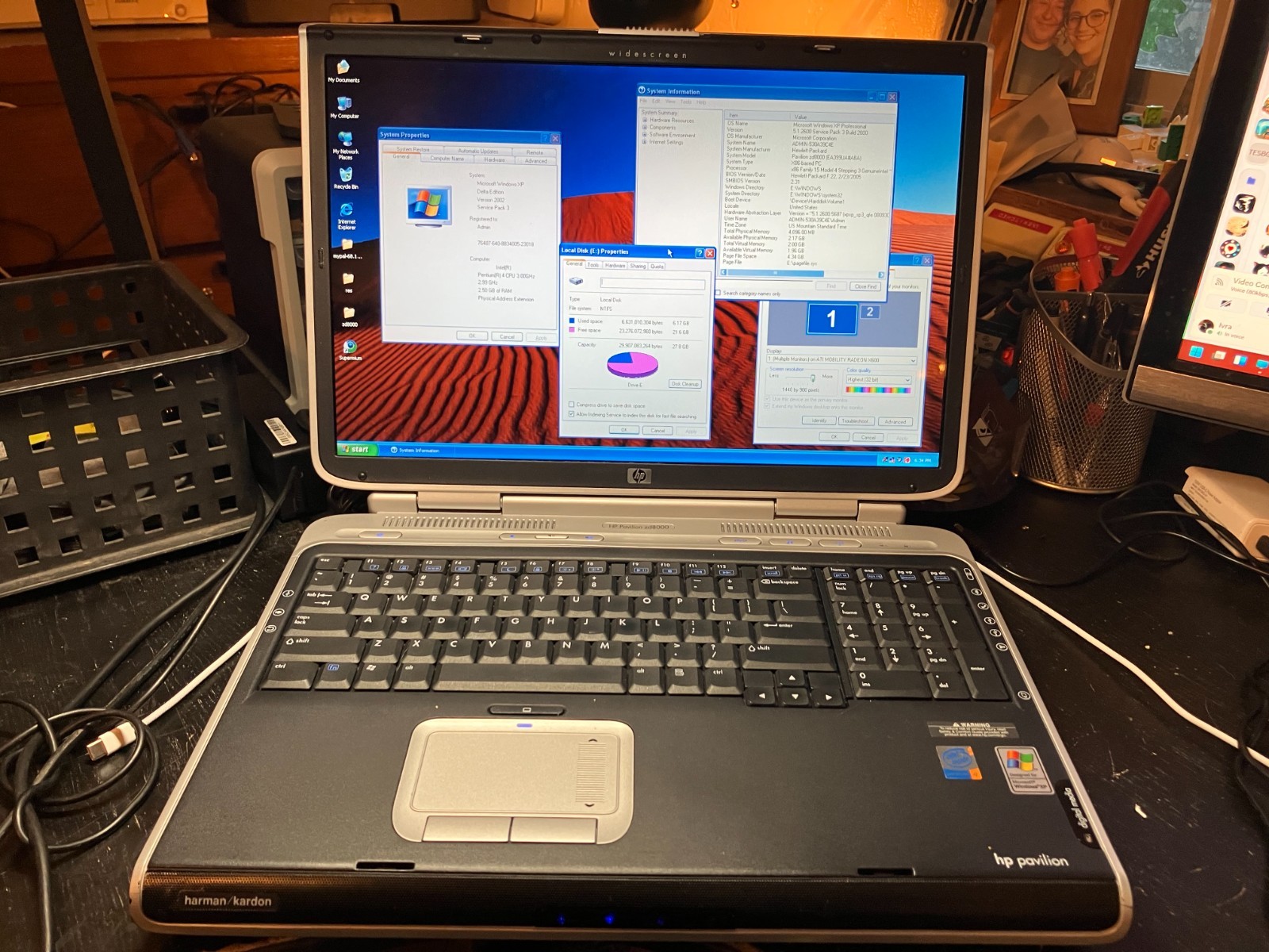 HP ZD8000 Vintage Gaming Laptop 17″ Pent 3GHz 32GB SSD 2.5GB RAM ATI X600 Win XP