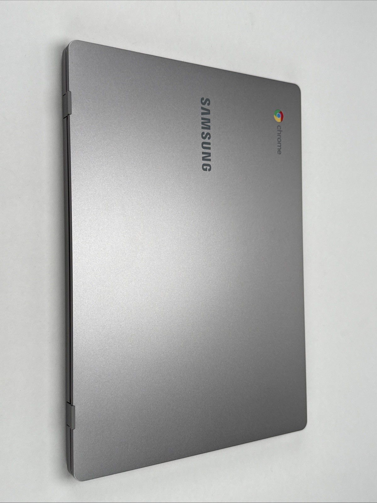 Samsung Chromebook 4 Intel Celeron N4020 11.6″ HD Silver Laptop (XE310XBA-KA1US)