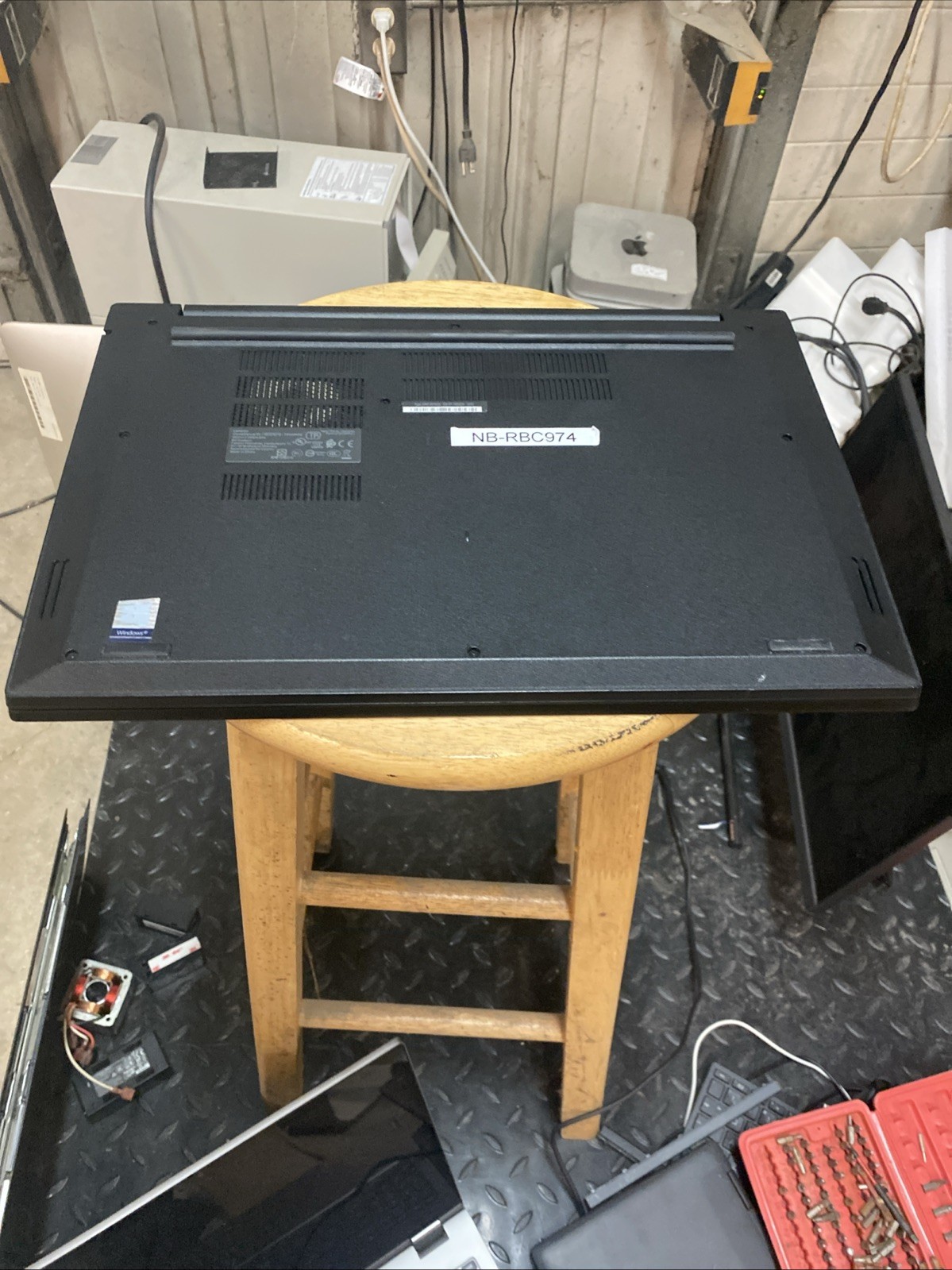 Lenovo E585 Thinkpad Ryzen 5 2500u 2.0GHz, 16GB Ram, 128GB SSD, Windows 11