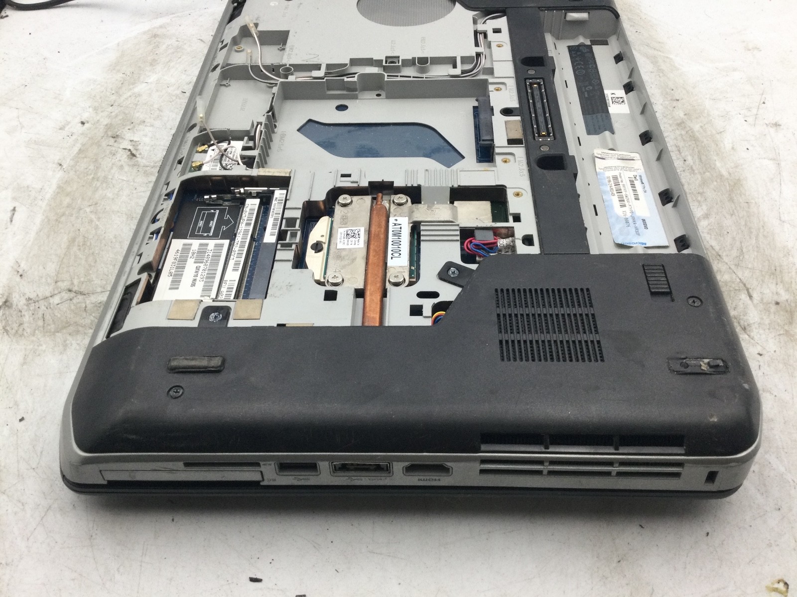 DELL LATITUDE E5530 – FOR PARTS/BAD LCD – INTEL I5 – NO RAM -READ DESCRIPTION-BB