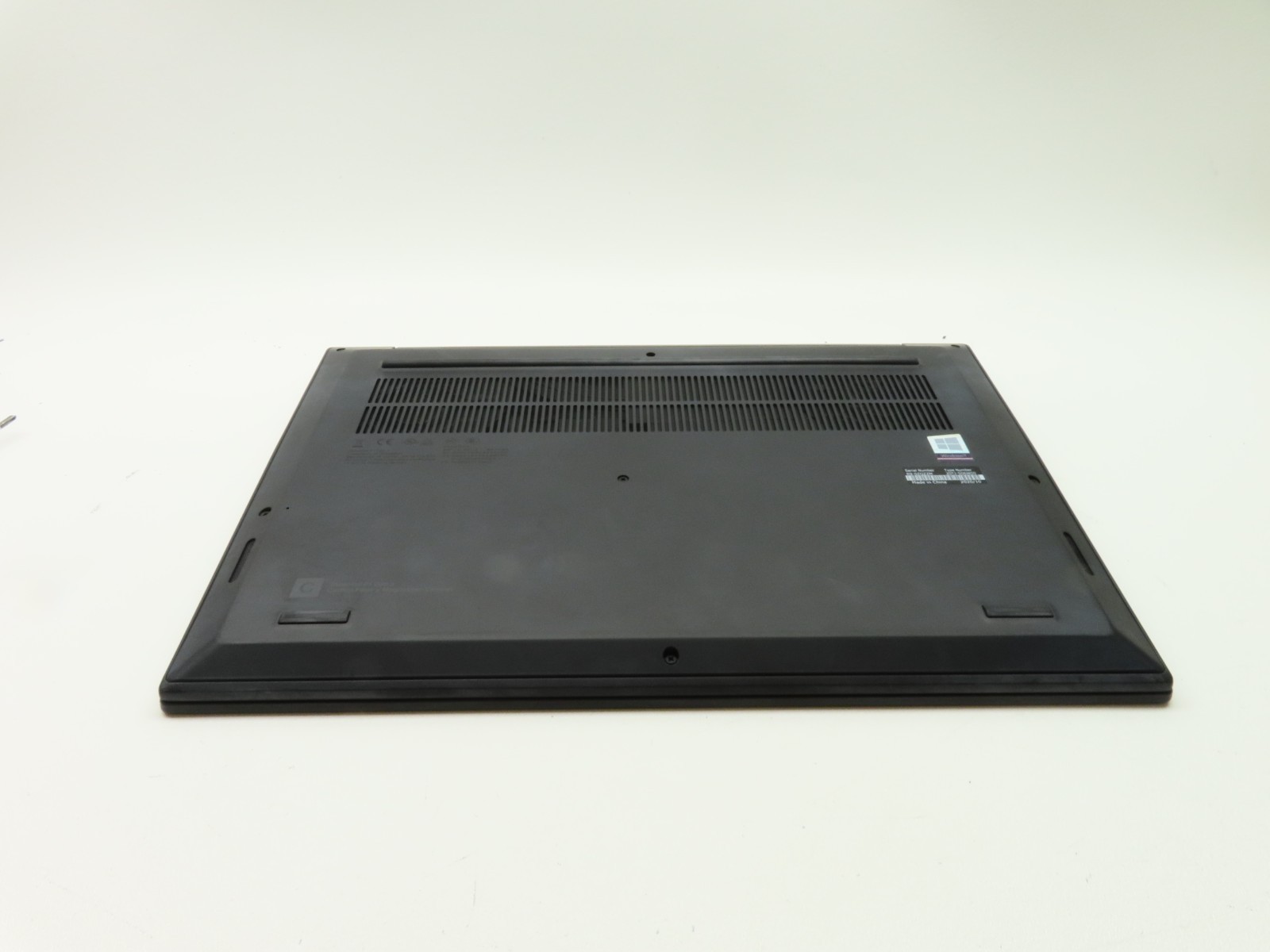 Lenovo ThinkPad P1 Gen 3 15.6″ i7-10850H 2.7GHz 16GB RAM 512GB SSD T1000