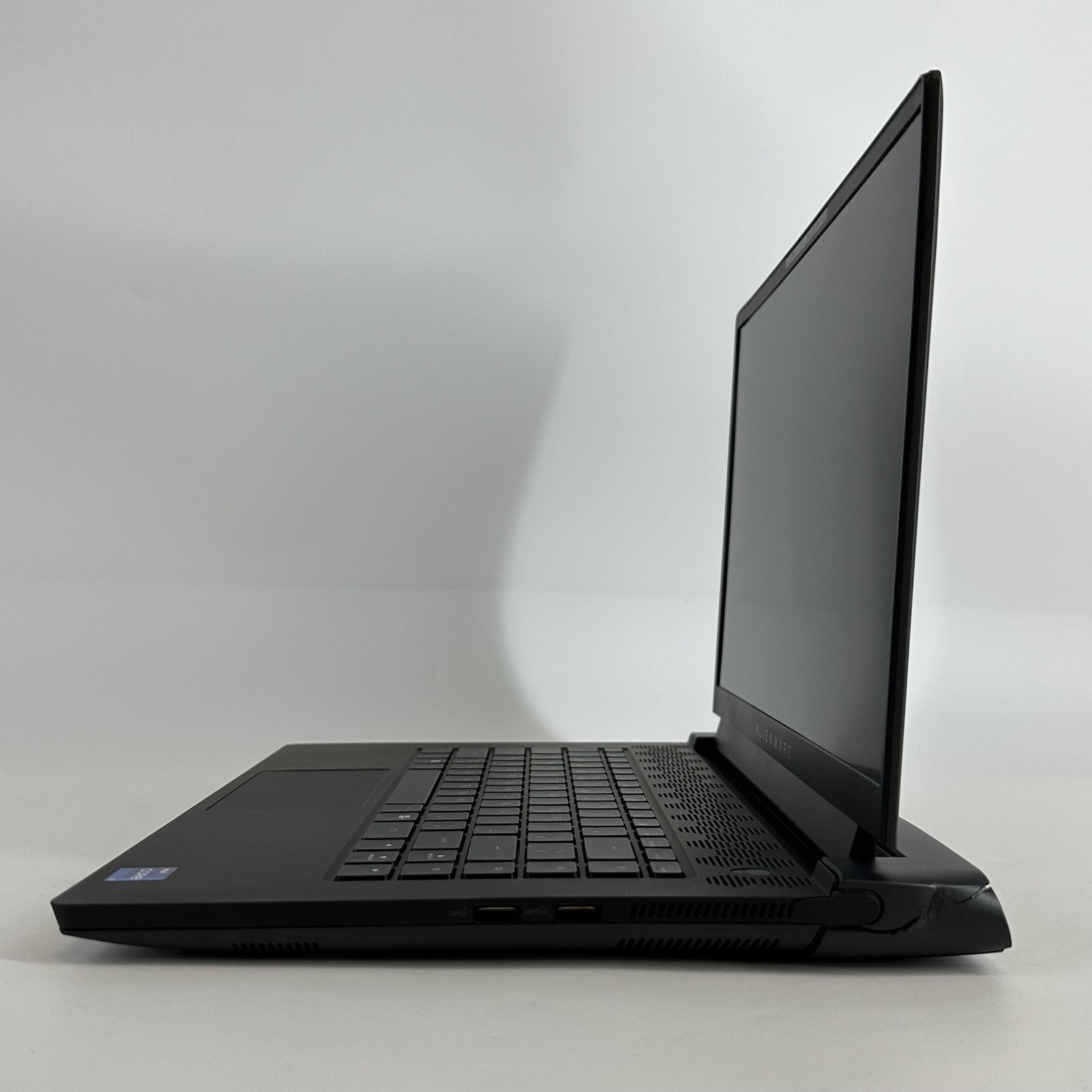 Dell Alienware m15 R7 240Hz 2K 2.3 GHz i7-12700H 16GB 512GB RTX 3070 Ti Bad Mic