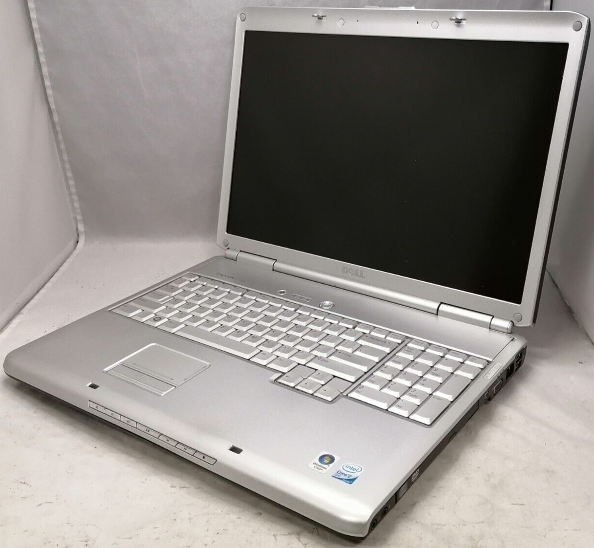 FOR PARTS 17″ Dell Inspiron 1720 (Core 2 Duo T7100/2 GB RAM/NO HDD)