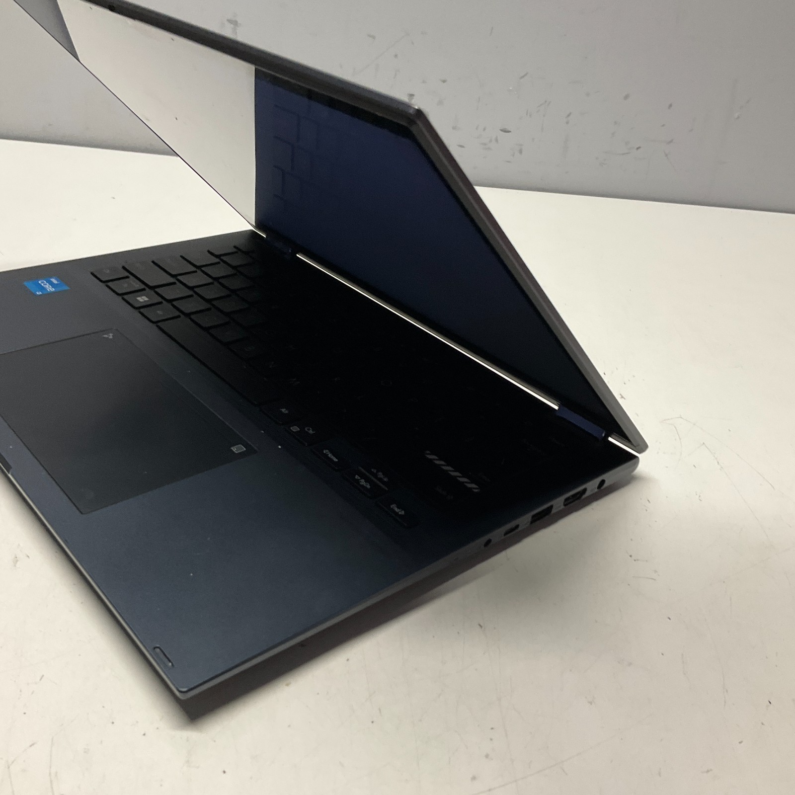 Asus VivoBook S 14 Flip TP3402Z Touch 14″ i3-1220P 8GB RAM 256GB SSD Win 11 Pro