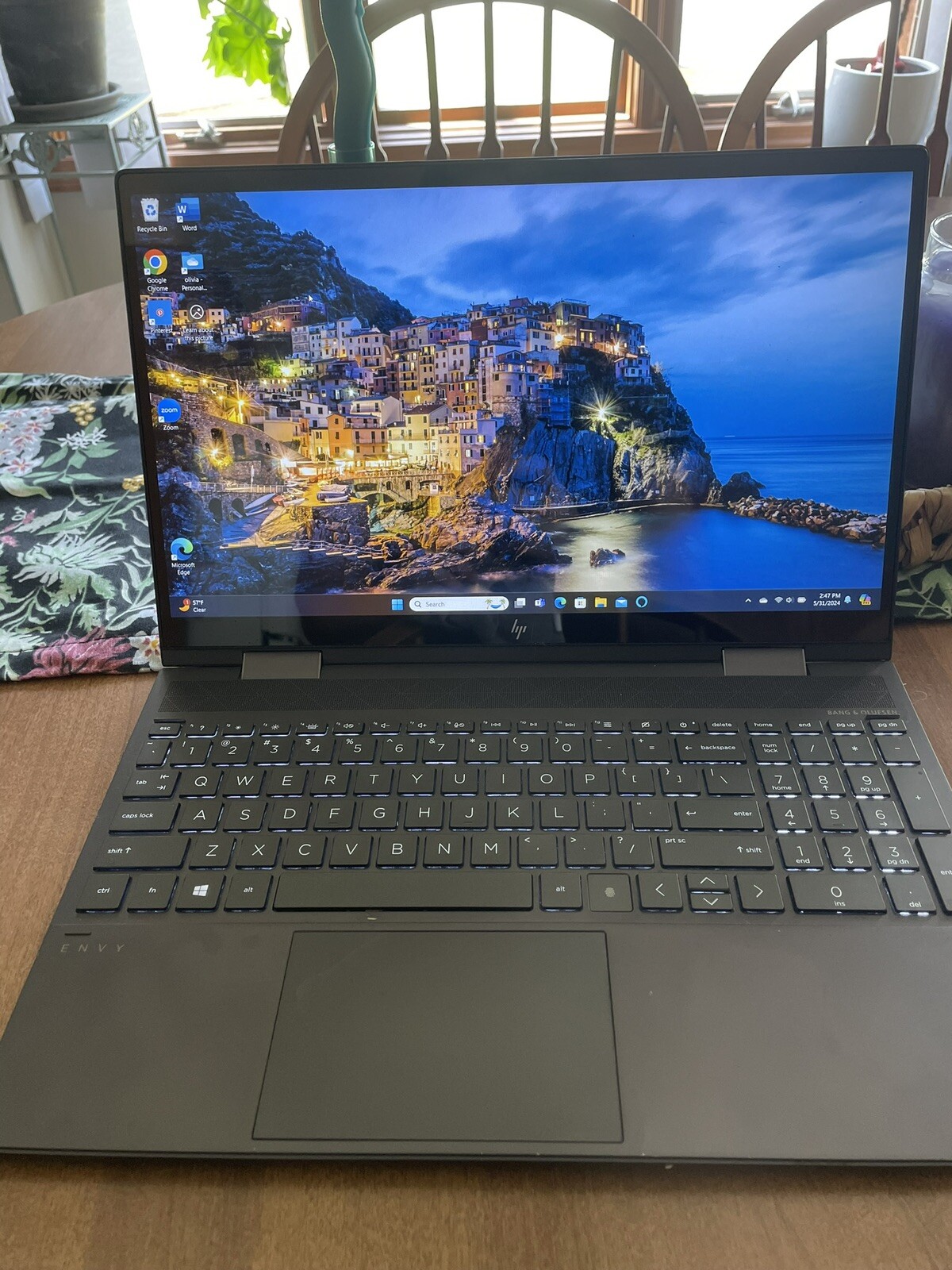 HP ENVY x360 15.6″ (256GB SSD, AMD Ryzen 5, 4.30 GHz, 8GB) Notebook/Laptop -…
