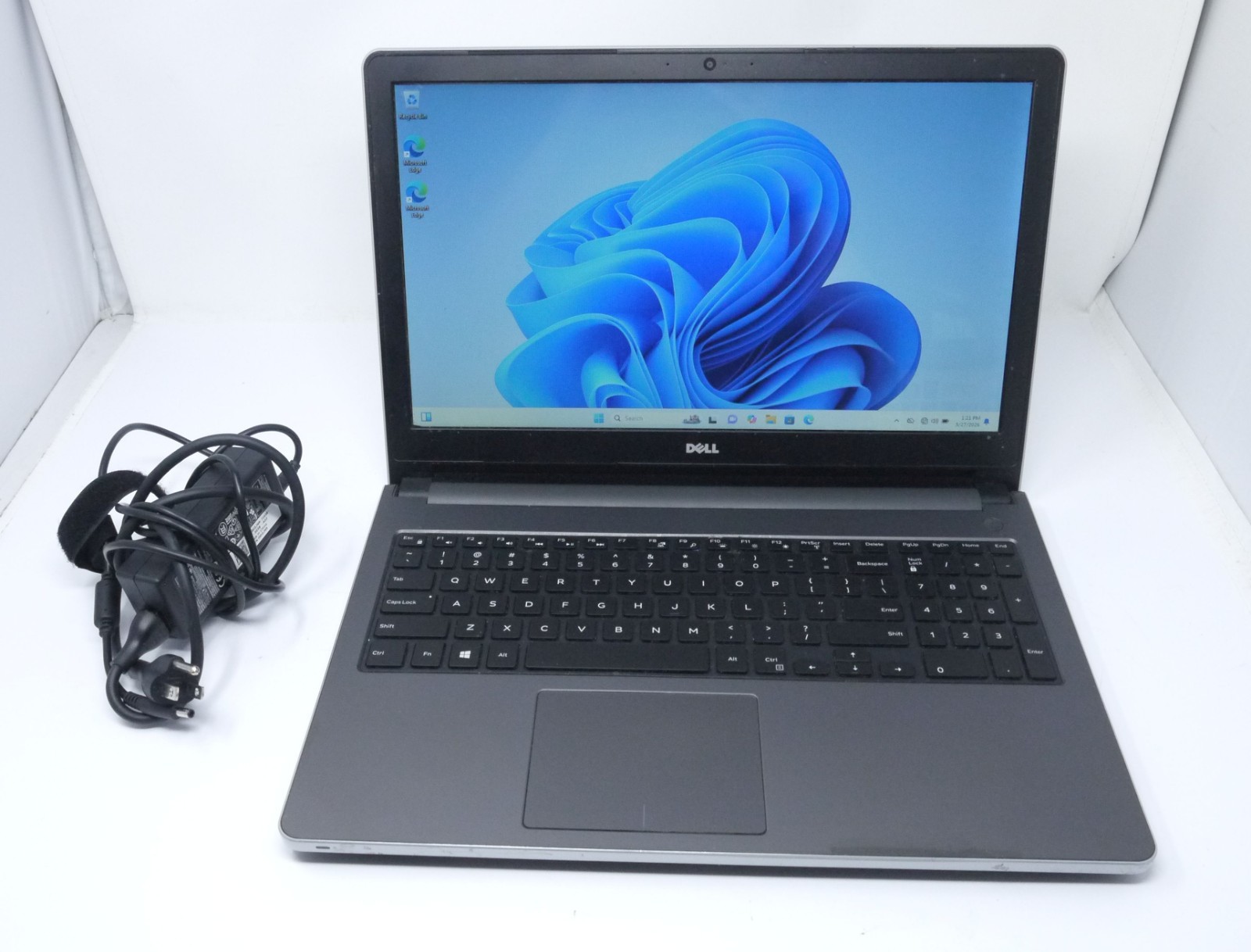 Dell Inspiron 5559 15.6″ Laptop – Core i5-6200U / 4GB / 250GB HDD / New Battery