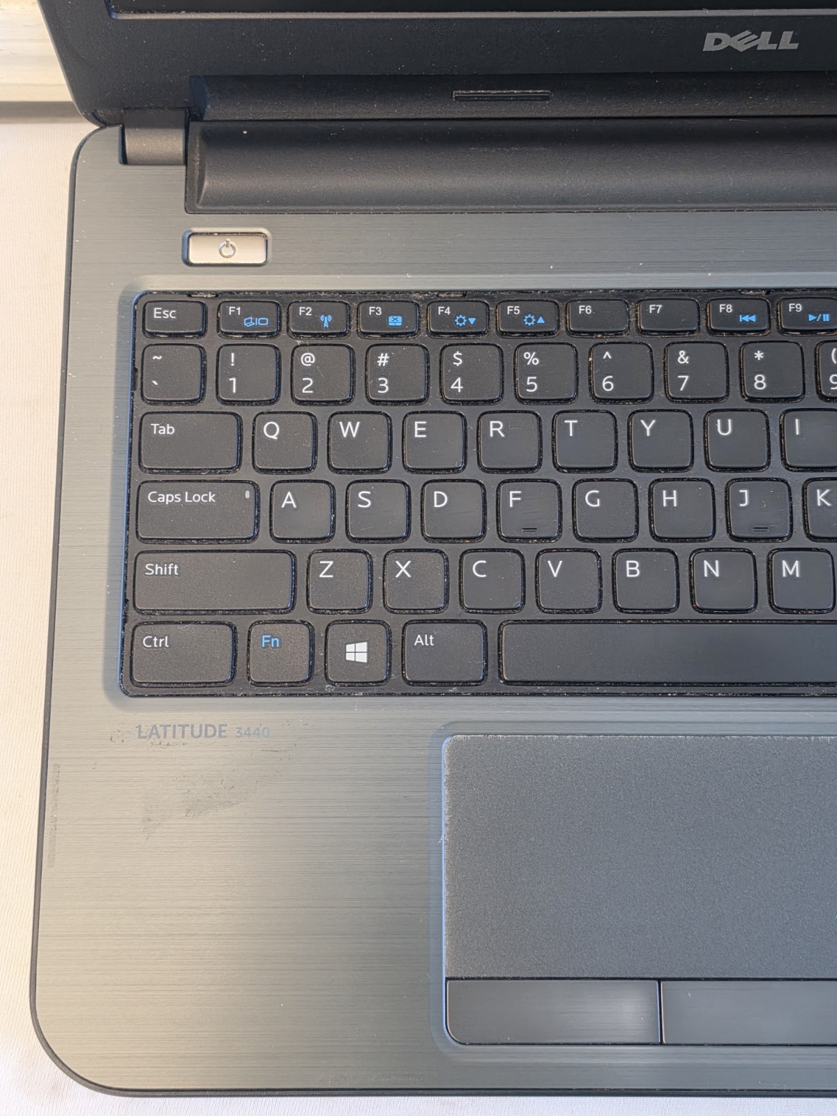 Dell Latitude 3440 Laptop – Intel i5-4210u- 8GB RAM – 500GB HDD – Windows 10