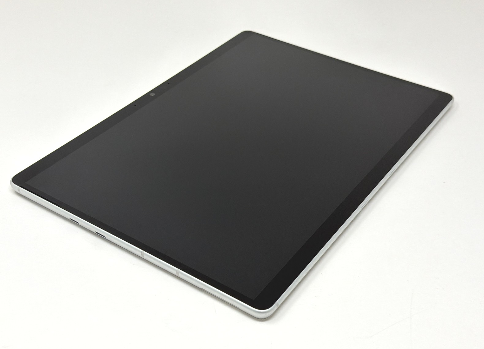 Microsoft Surface Pro 9 SQ3 256GB SSD 16GB Platinum w/ Keyboard & Pen Good