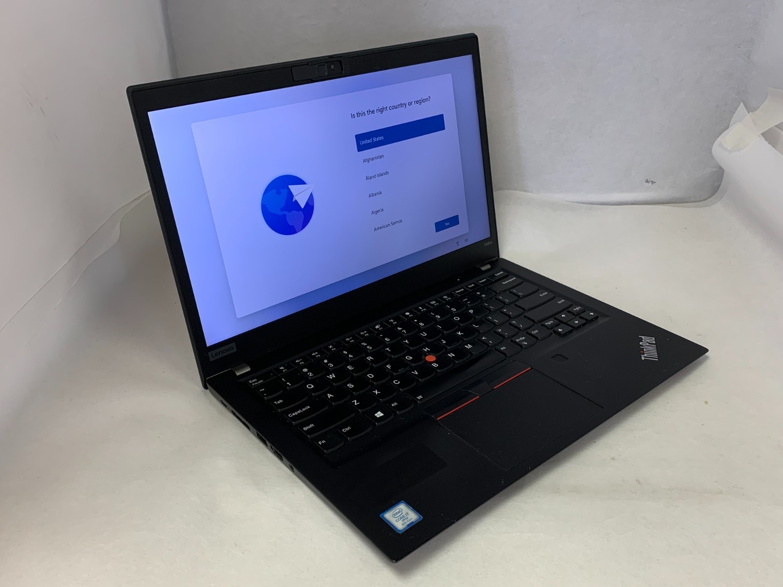 Lenovo ThinkPad T490s 14″ i7-8665U 1.9GHz 8GB 256GB W11P