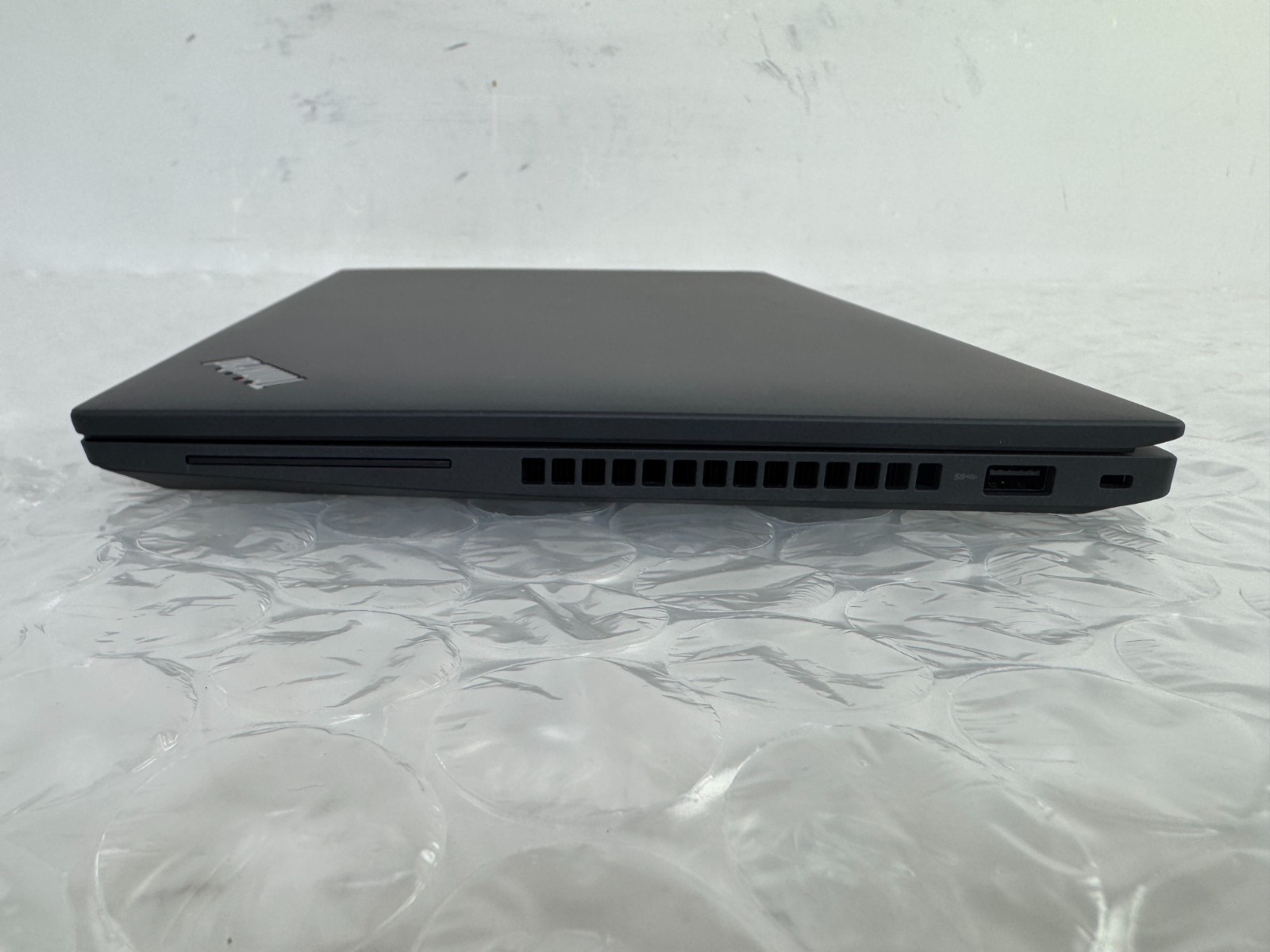 Lenovo ThinkPad T14 Gen 3 i7-1265U 16GB 256GB SSD 14″ FHD+ Win 11 Pro